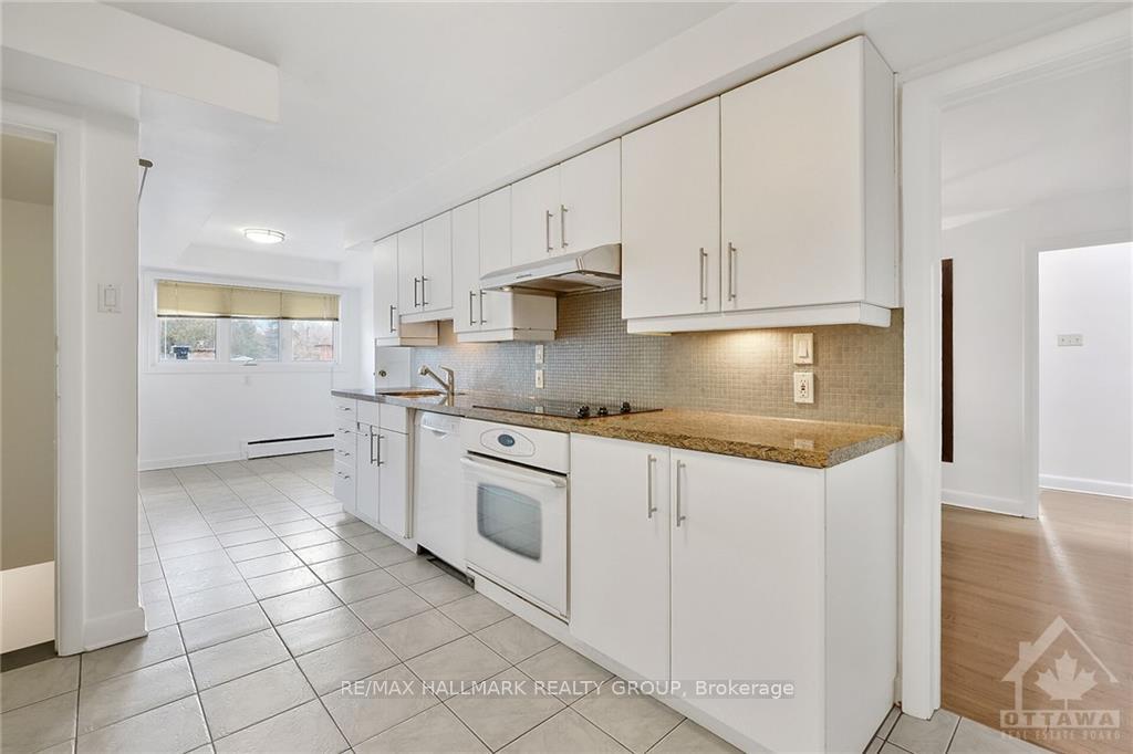 Photo 12 of 628 Thessaly Circle, Ottawa, Alta Vista/Faircrest Heights — HOMEH