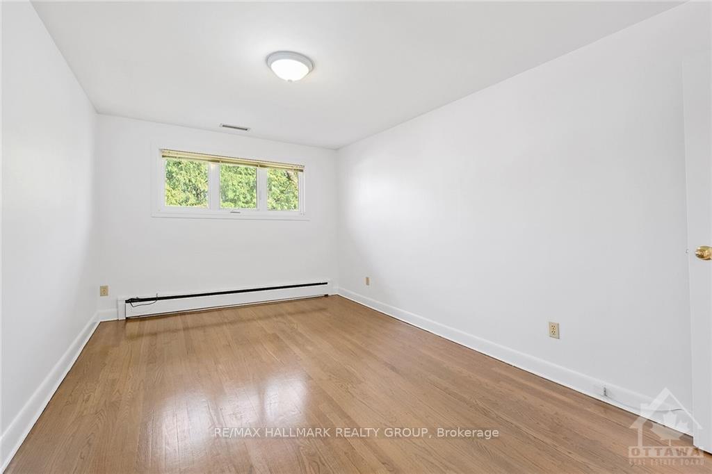 Photo 19 of 628 Thessaly Circle, Ottawa, Alta Vista/Faircrest Heights — HOMEH
