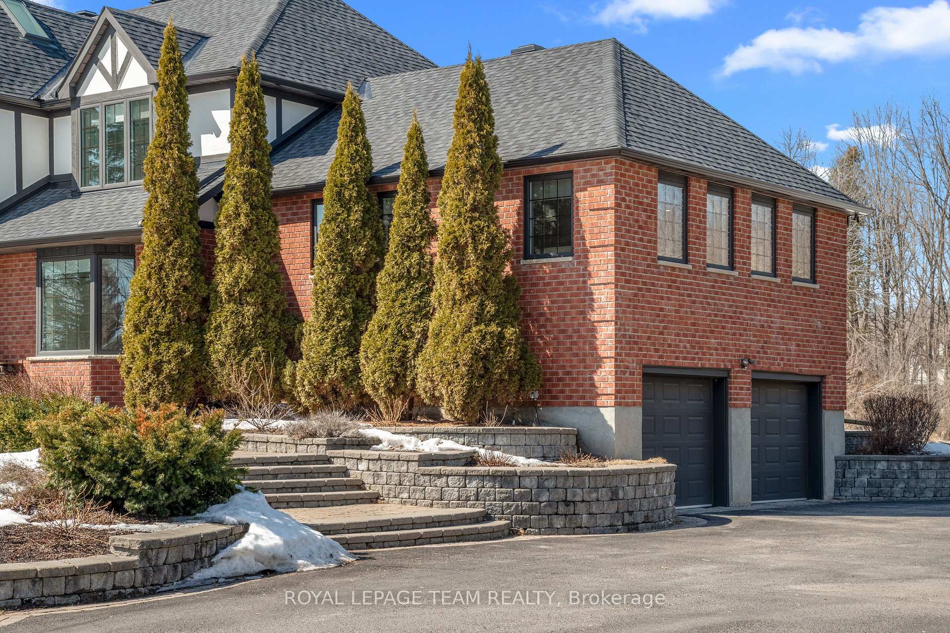 Photo 12 of 3 Burdock Grove, Ottawa, Cedar Hill/Orchard Estates — HOMEH