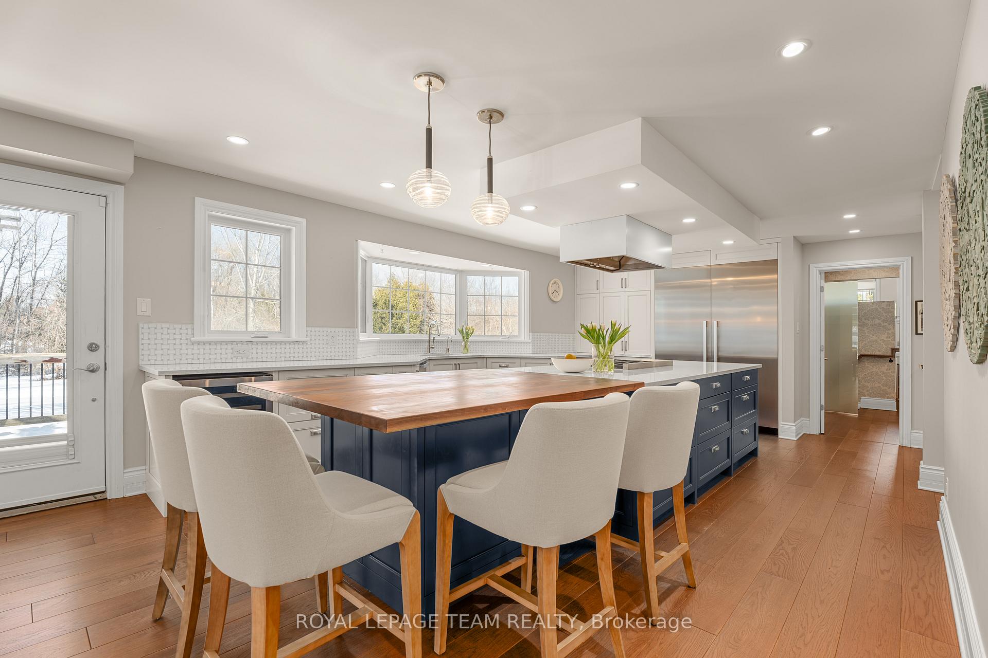 Photo 8 of 3 Burdock Grove, Ottawa, Cedar Hill/Orchard Estates — HOMEH