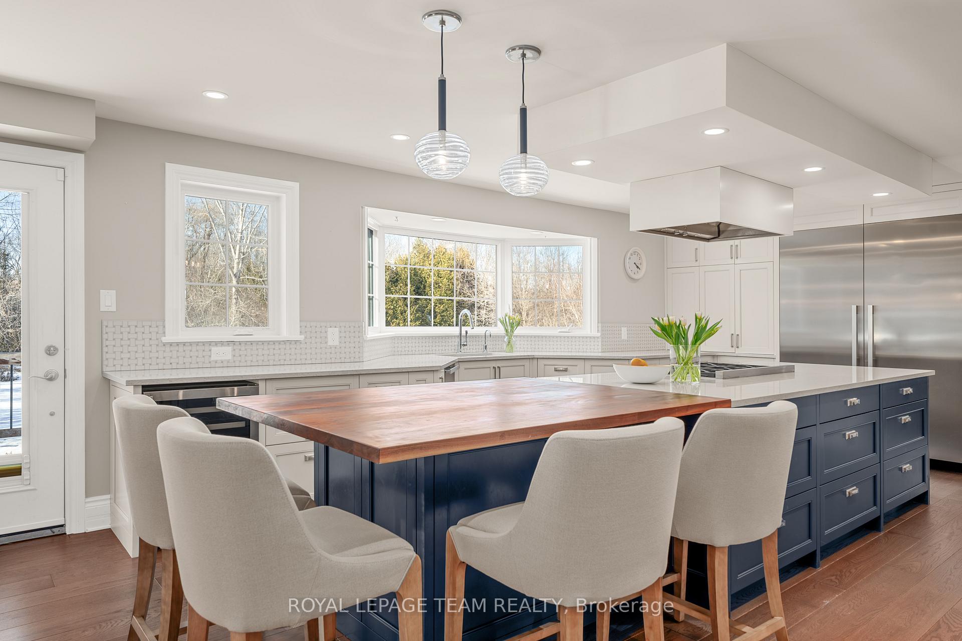 Photo 10 of 3 Burdock Grove, Ottawa, Cedar Hill/Orchard Estates — HOMEH