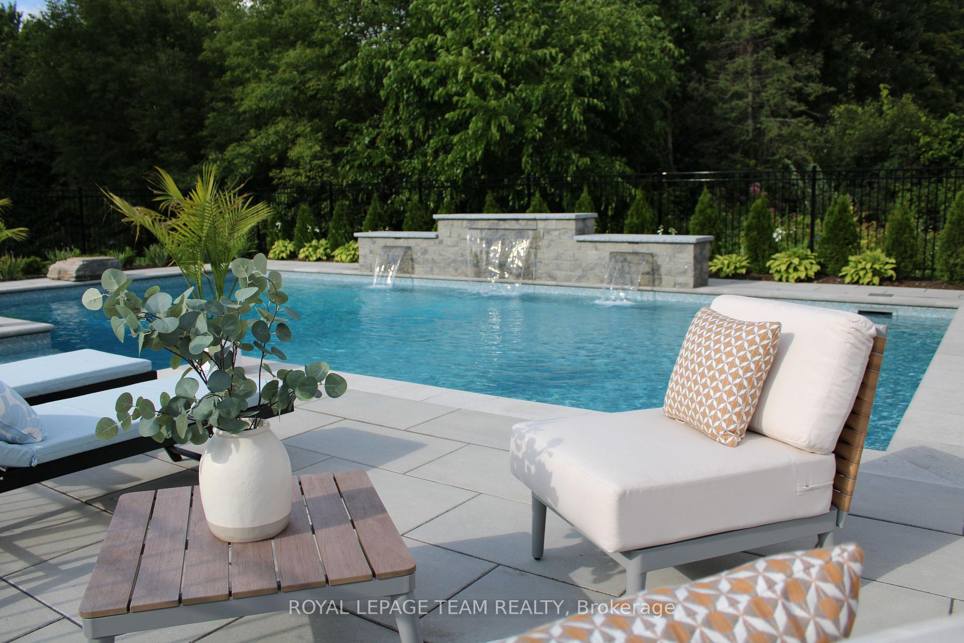 Photo 38 of 3 Burdock Grove, Ottawa, Cedar Hill/Orchard Estates — HOMEH