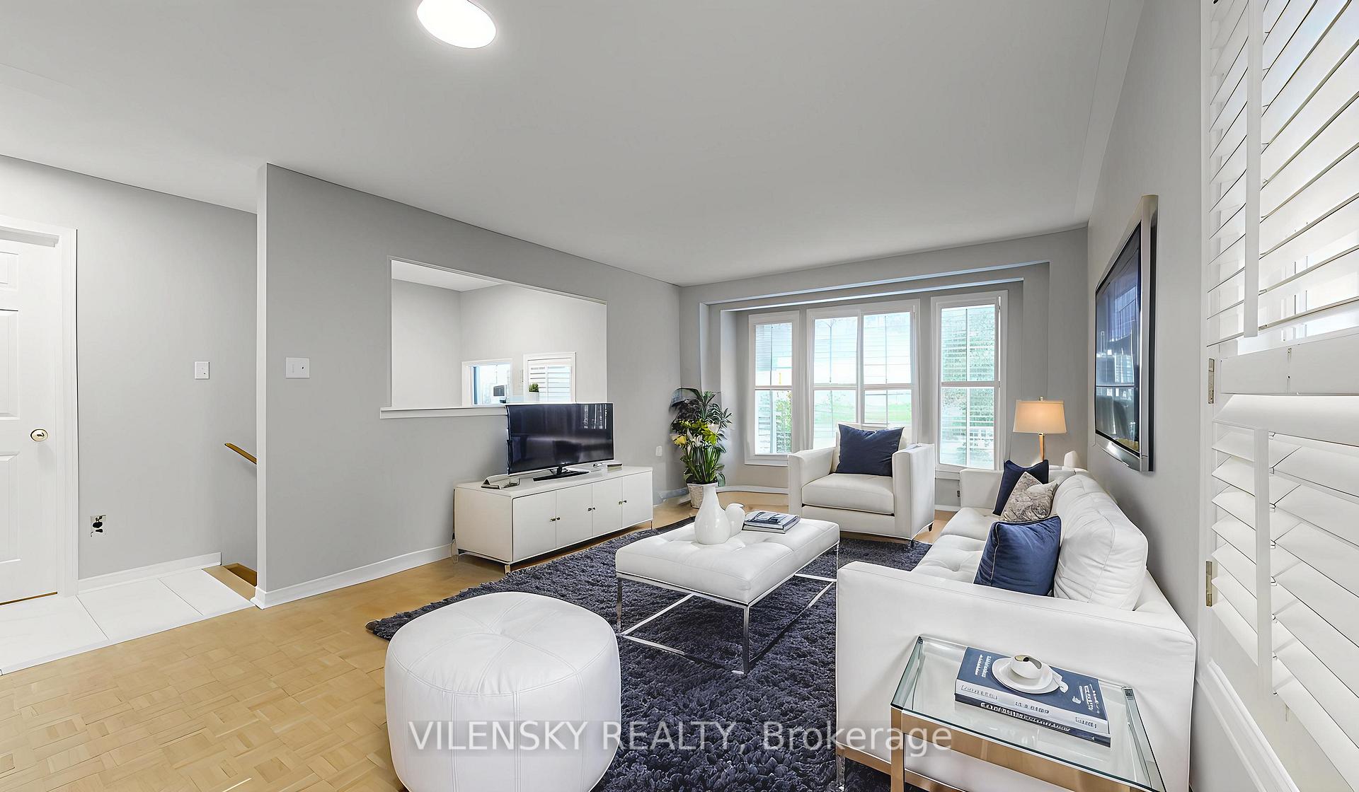Photo 3 of 124 Foxfield Crescent, Vaughan, Patterson — HOMEH