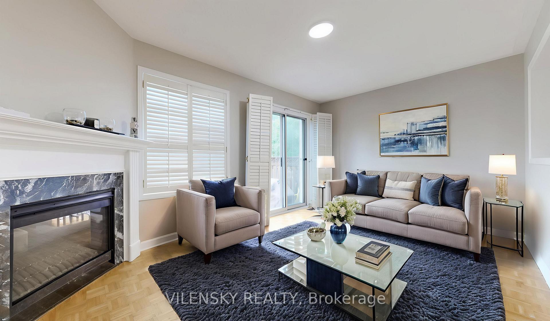 Photo 4 of 124 Foxfield Crescent, Vaughan, Patterson — HOMEH