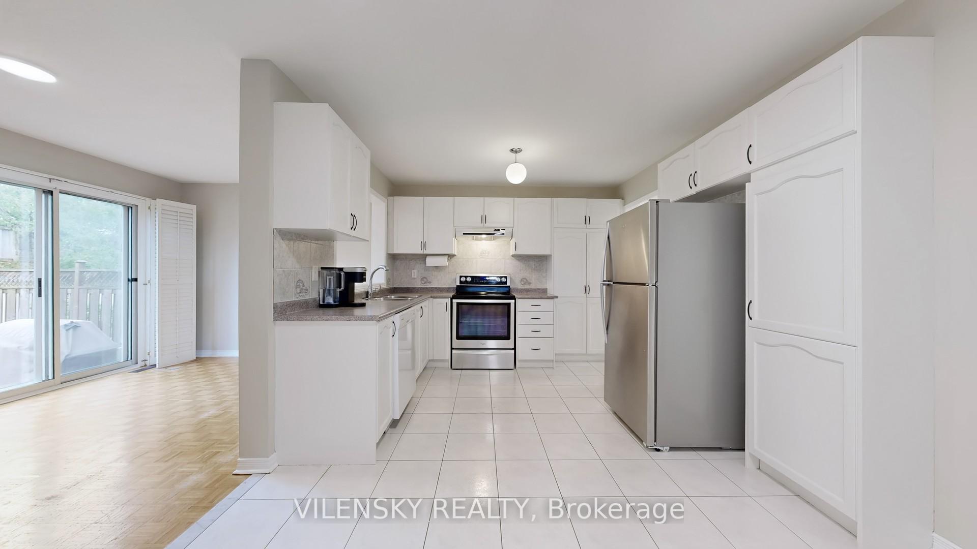 Photo 5 of 124 Foxfield Crescent, Vaughan, Patterson — HOMEH