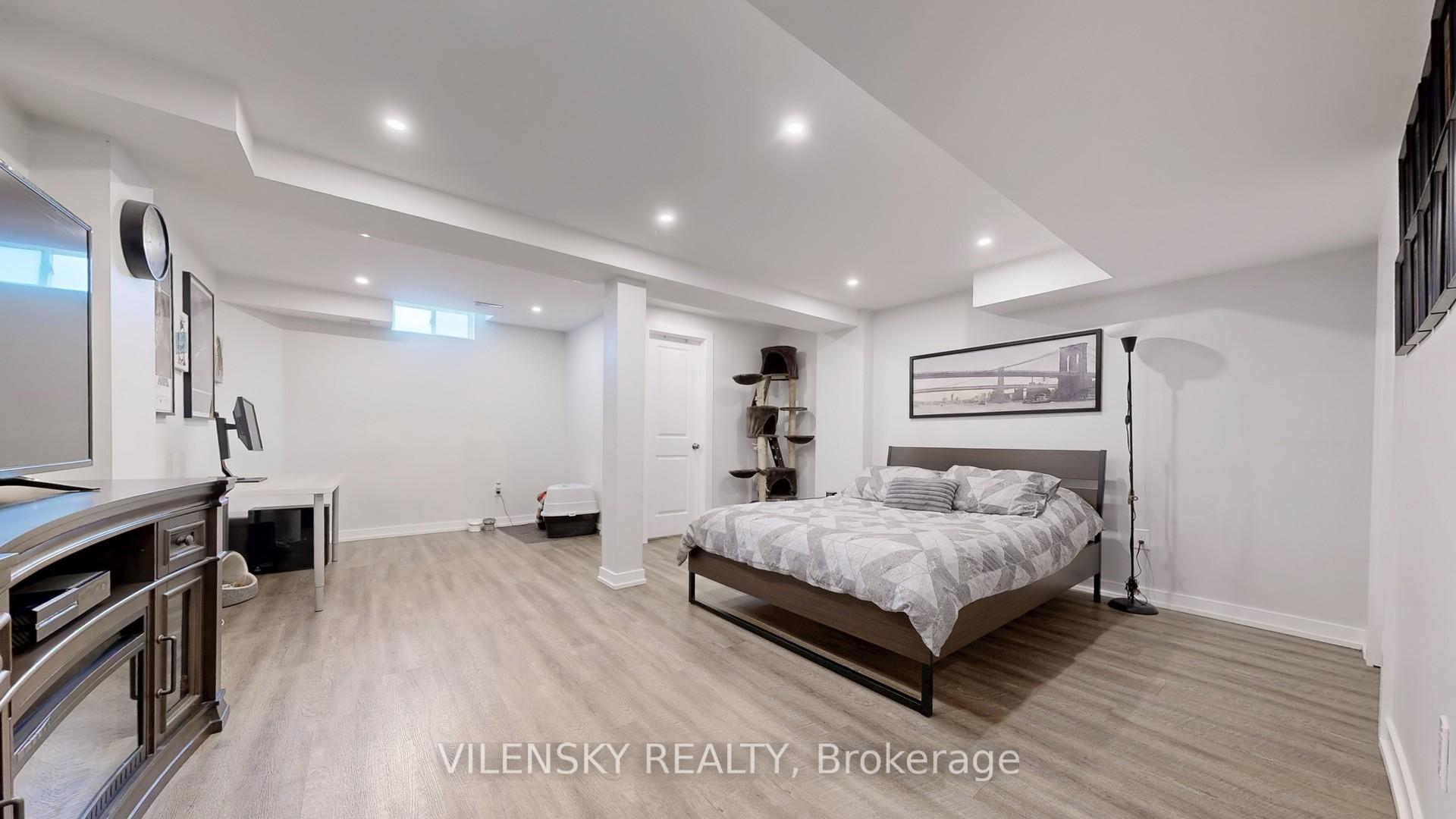 Photo 12 of 124 Foxfield Crescent, Vaughan, Patterson — HOMEH