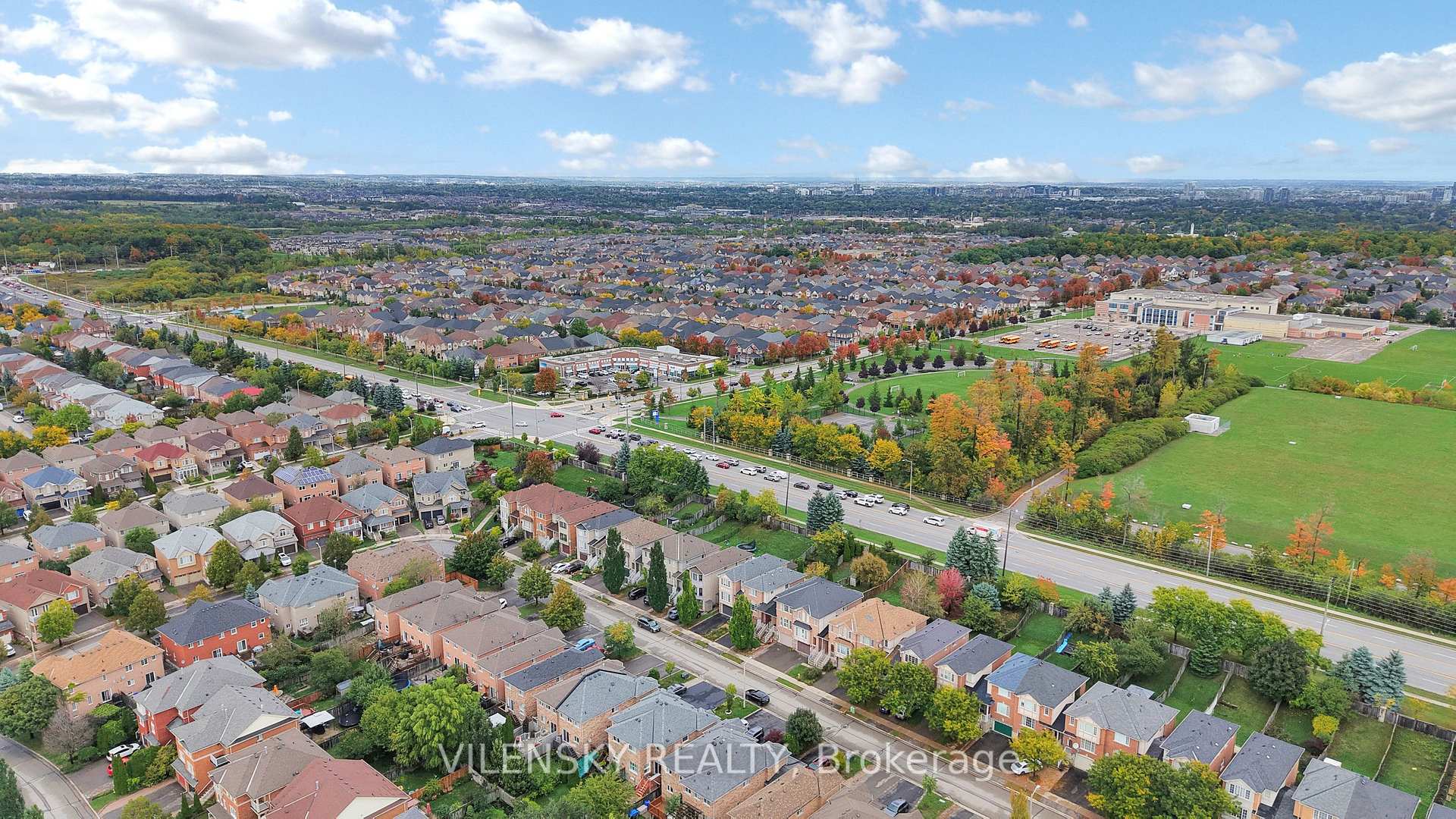 Photo 21 of 124 Foxfield Crescent, Vaughan, Patterson — HOMEH