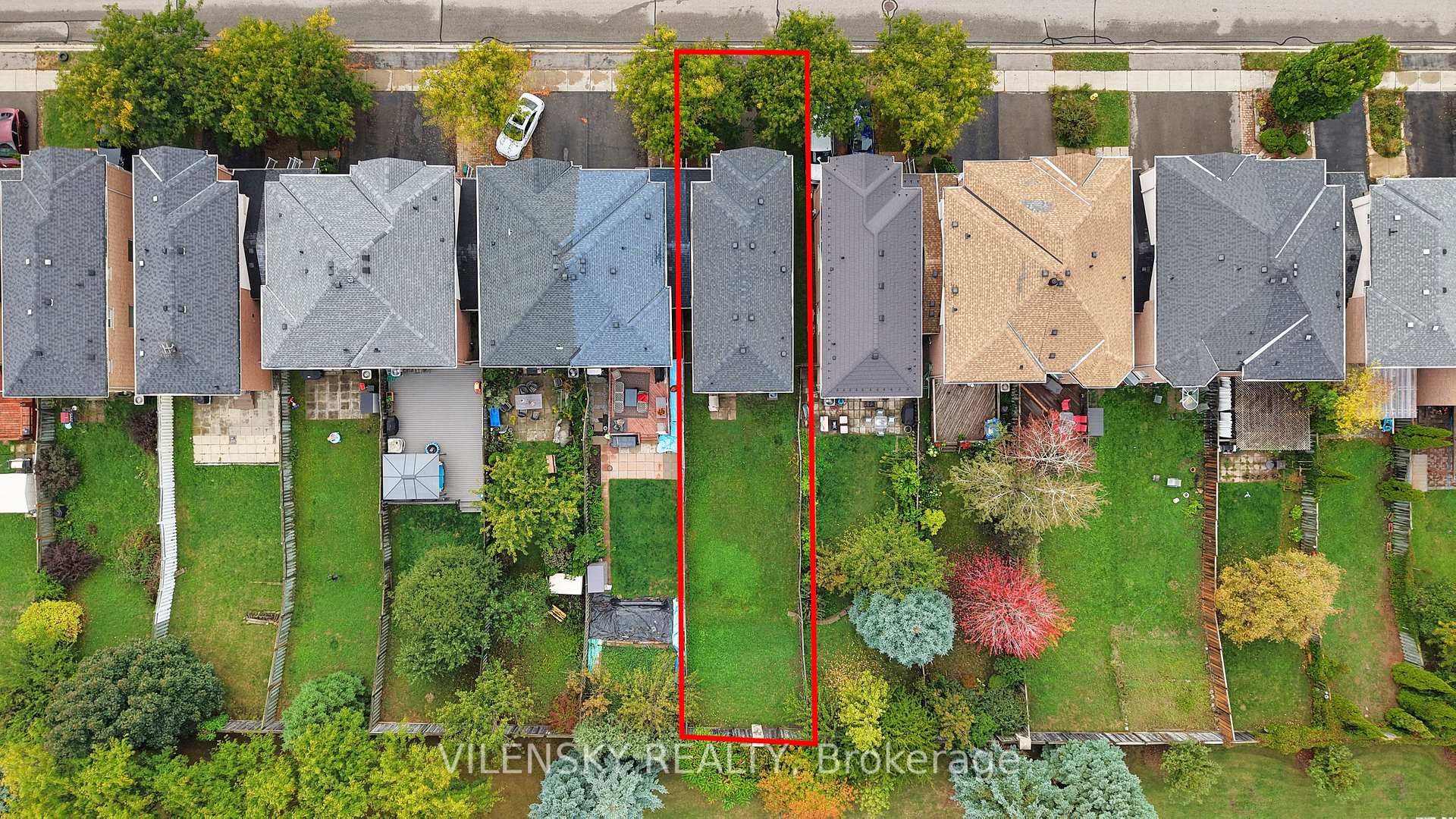 Photo 22 of 124 Foxfield Crescent, Vaughan, Patterson — HOMEH