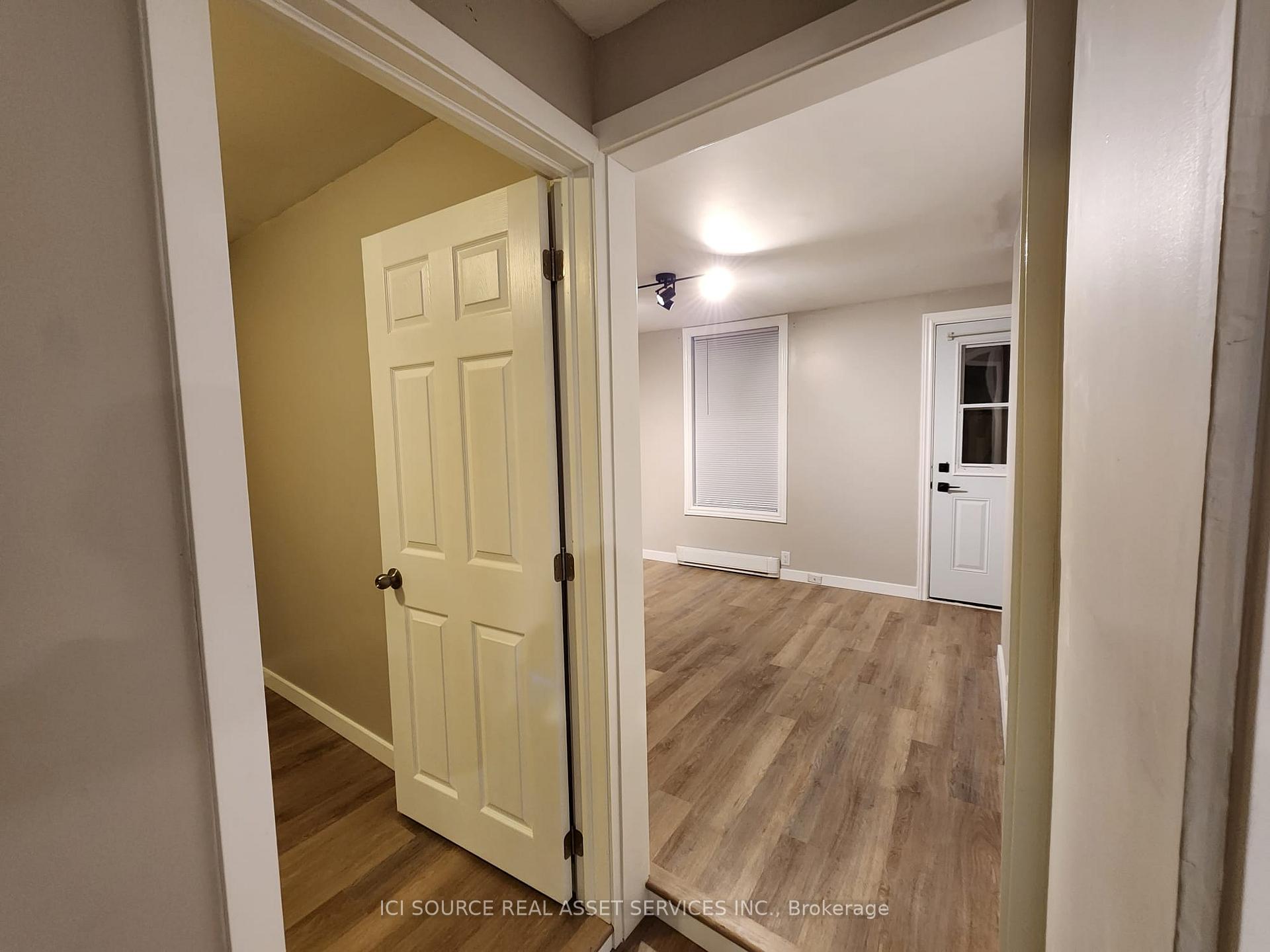 Photo 4 of Unit 2nd Floor, 233 Hector-Hotte Way, Ottawa, Vanier — HOMEH