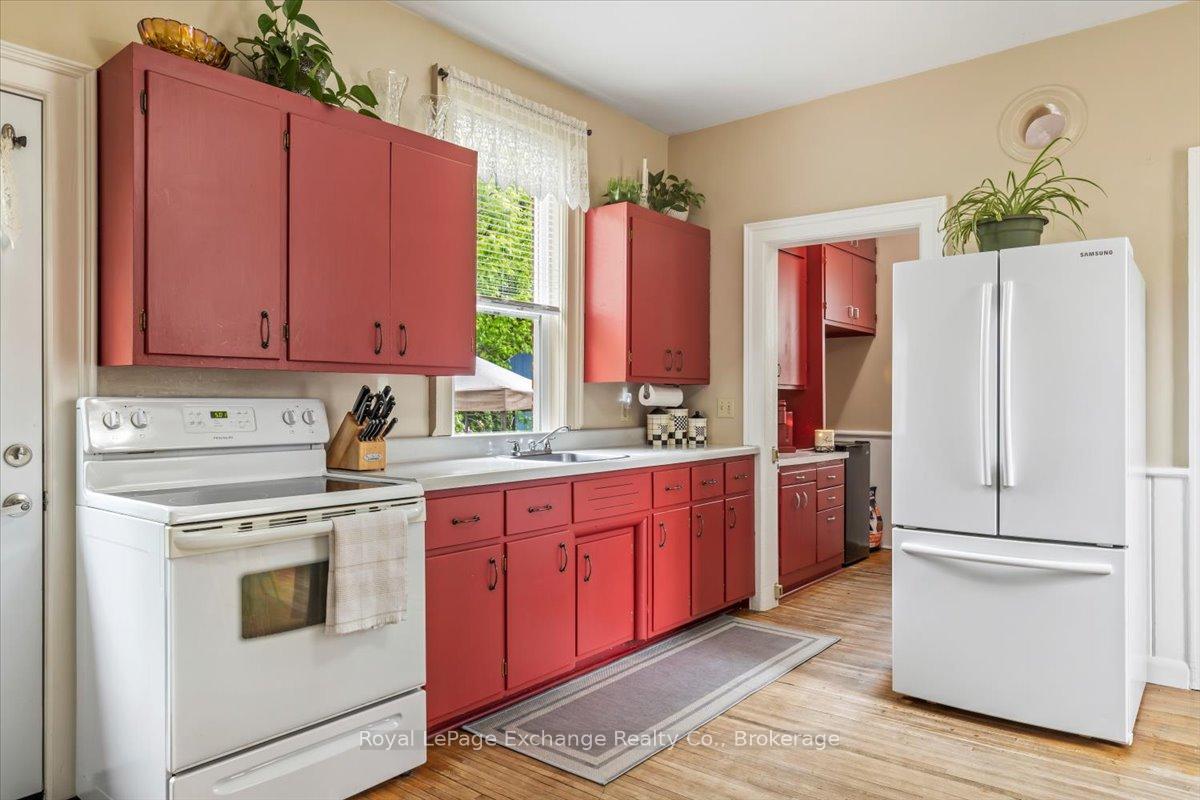 Photo 29 of 144 Yonge Street S, Arran-Elderslie — HOMEH