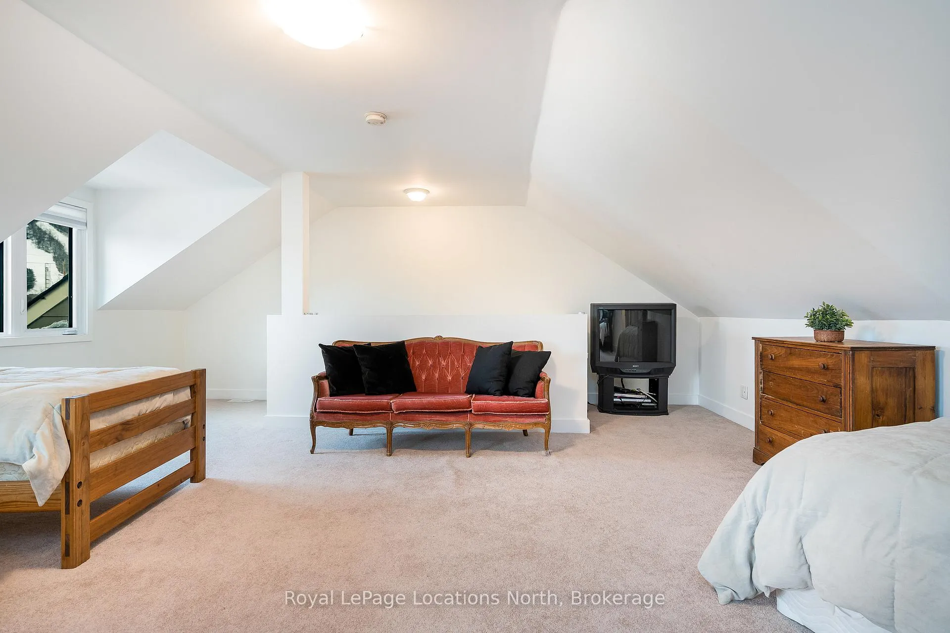 Photo 25 of Unit 22, 104 Farm Gate Road, Blue Mountains — HOMEH