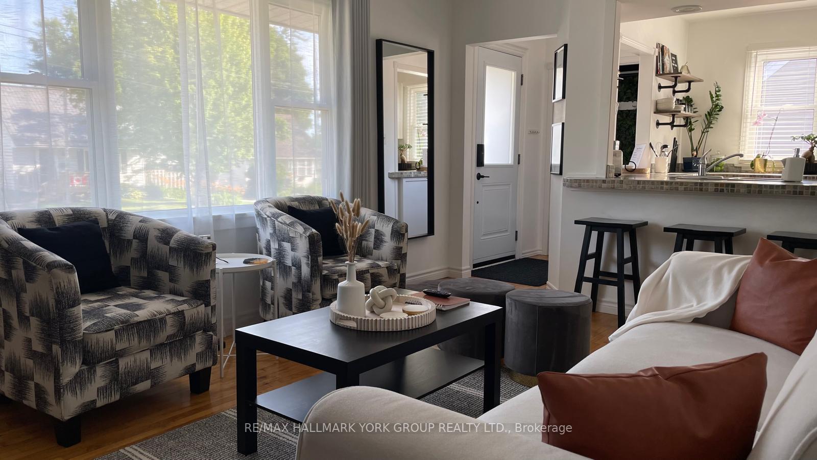 Photo 5 of 102 Gunn Street, Barrie, Wellington — HOMEH