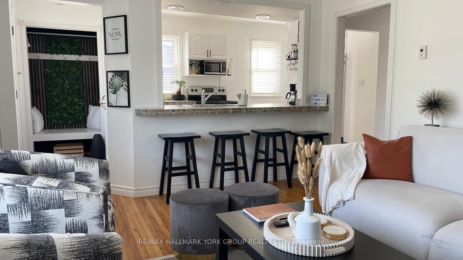 Photo 6 of 102 Gunn Street, Barrie, Wellington — HOMEH
