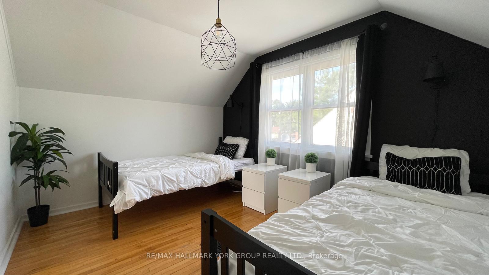 Photo 14 of 102 Gunn Street, Barrie, Wellington — HOMEH