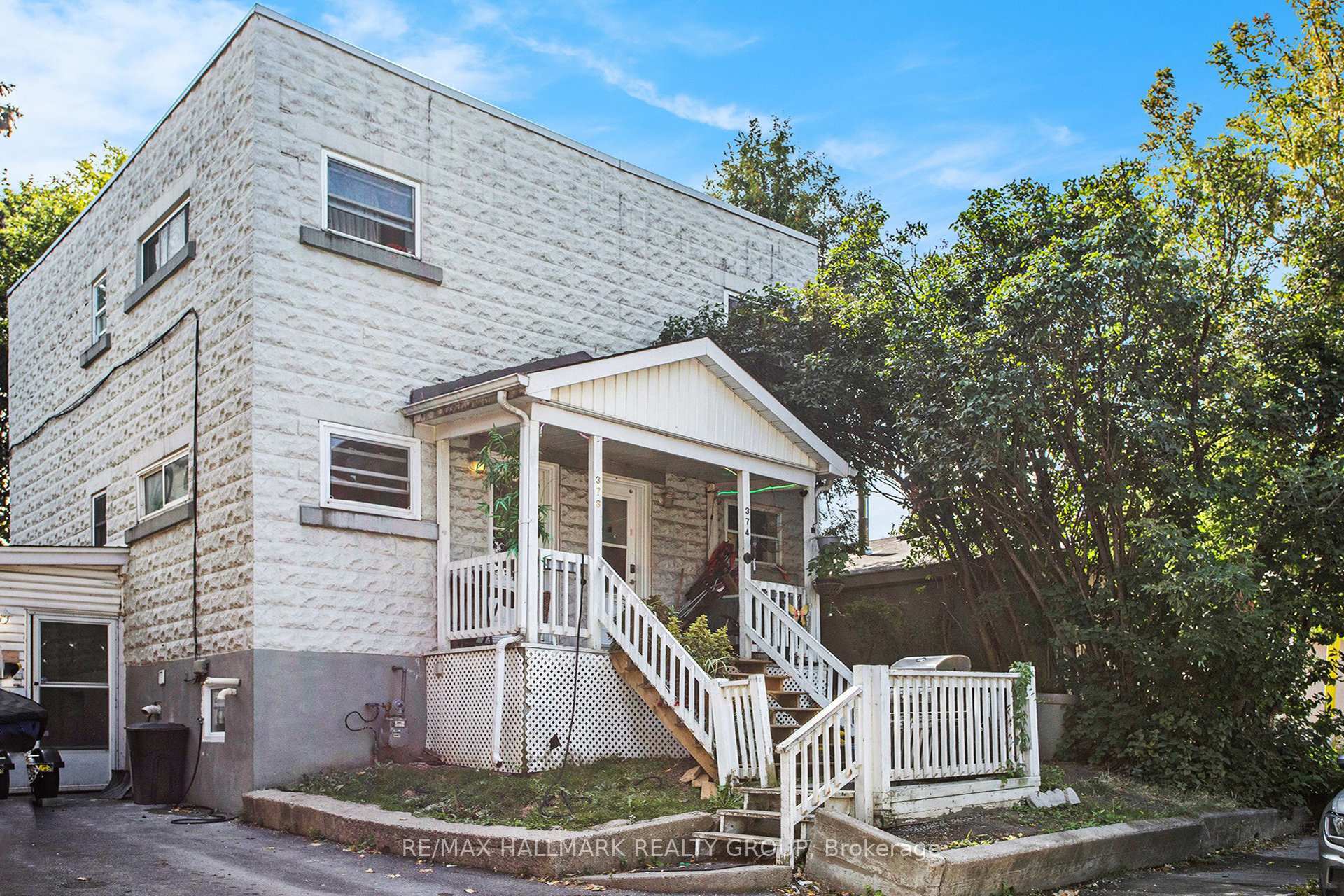 Front of 374-378 Montfort Street