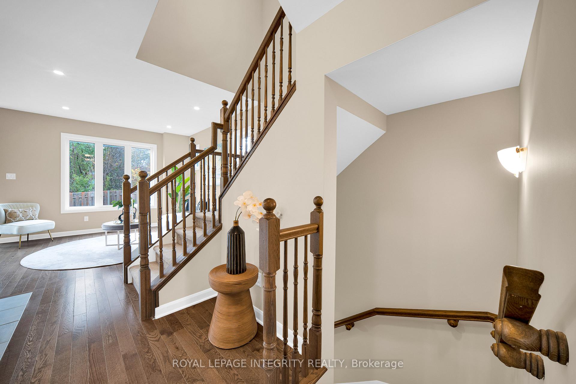 Photo 2 of 210 Geyser Place, Ottawa, Barrhaven - Hearts Desire — HOMEH