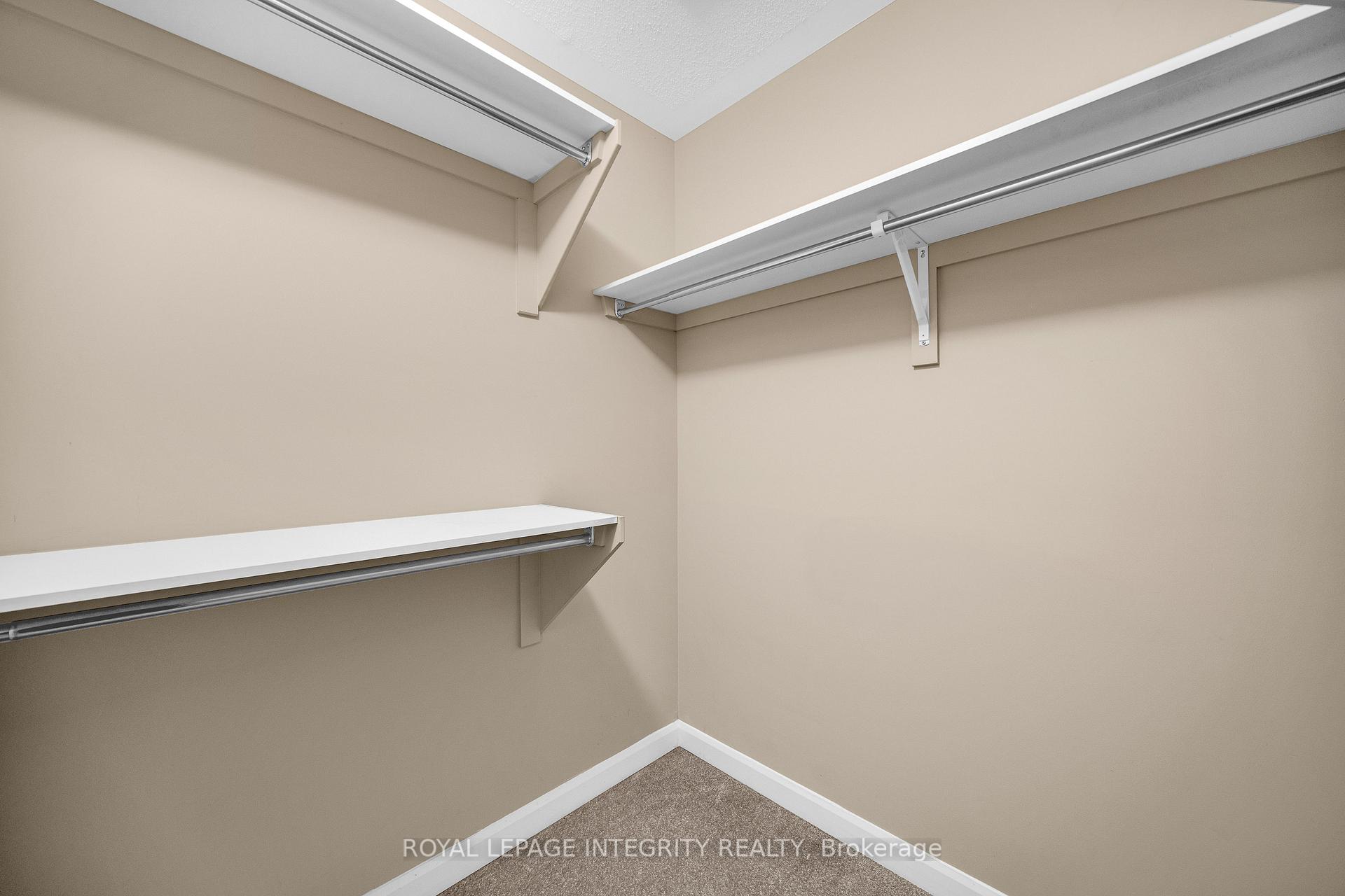 Photo 19 of 210 Geyser Place, Ottawa, Barrhaven - Hearts Desire — HOMEH