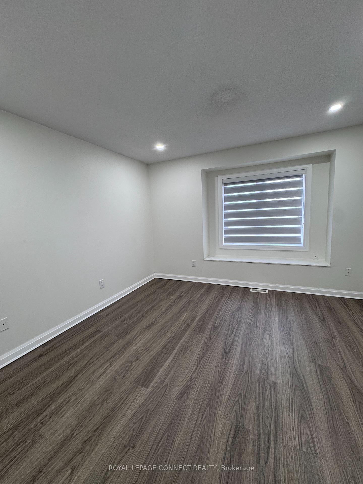 Photo 20 of 27 Talbotshire Street, Ajax, South West — HOMEH