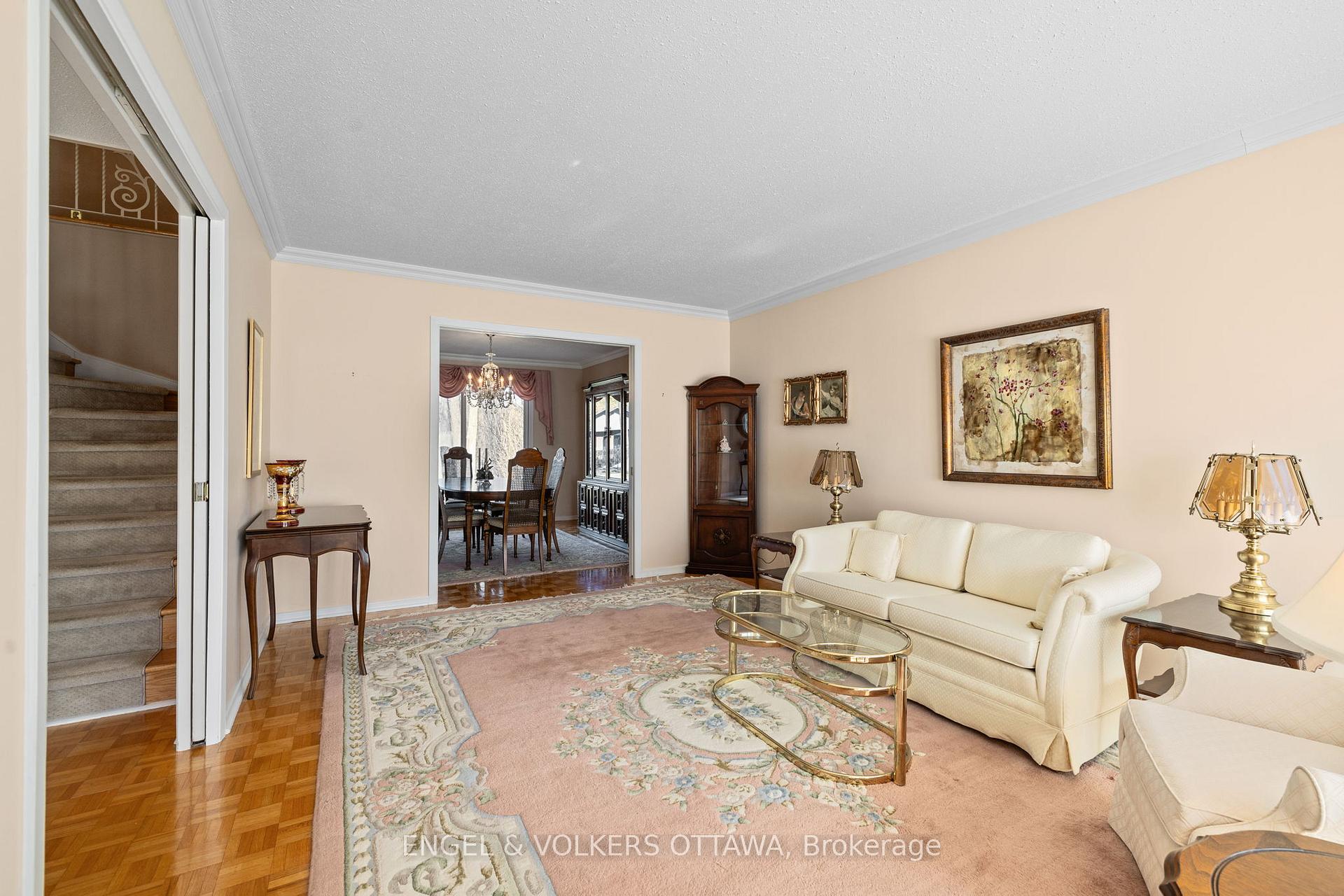 Photo 8 of 513 Buchanan Crescent, Ottawa, Beacon Hill North — HOMEH