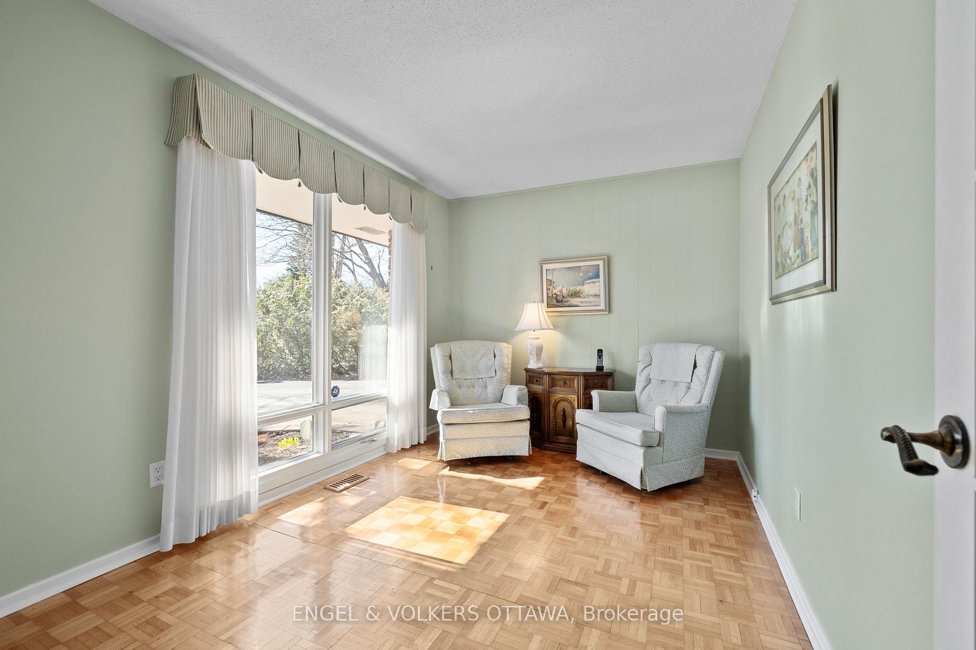 Photo 24 of 513 Buchanan Crescent, Ottawa, Beacon Hill North — HOMEH