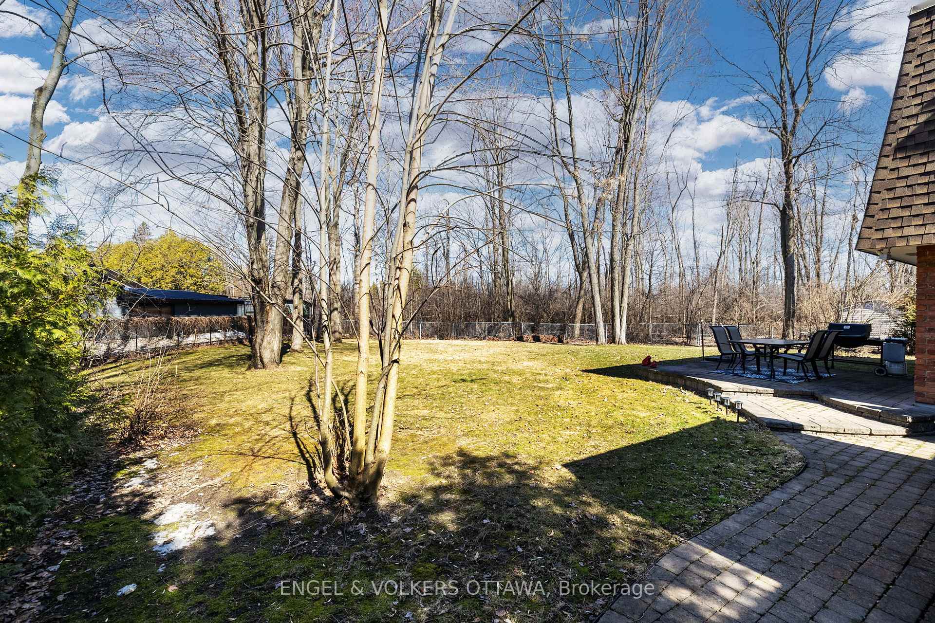 Photo 46 of 513 Buchanan Crescent, Ottawa, Beacon Hill North — HOMEH