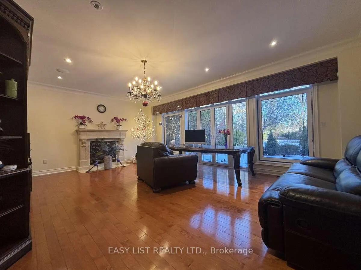 Photo 5 of 785 Clarence Street, Vaughan, Islington Woods — HOMEH
