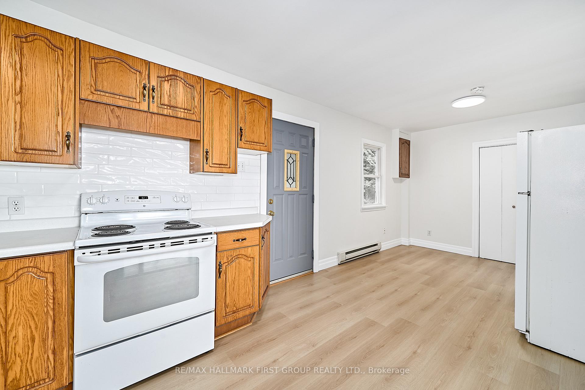 Photo 7 of 16 Ontoro Boulevard, Ajax, South East — HOMEH