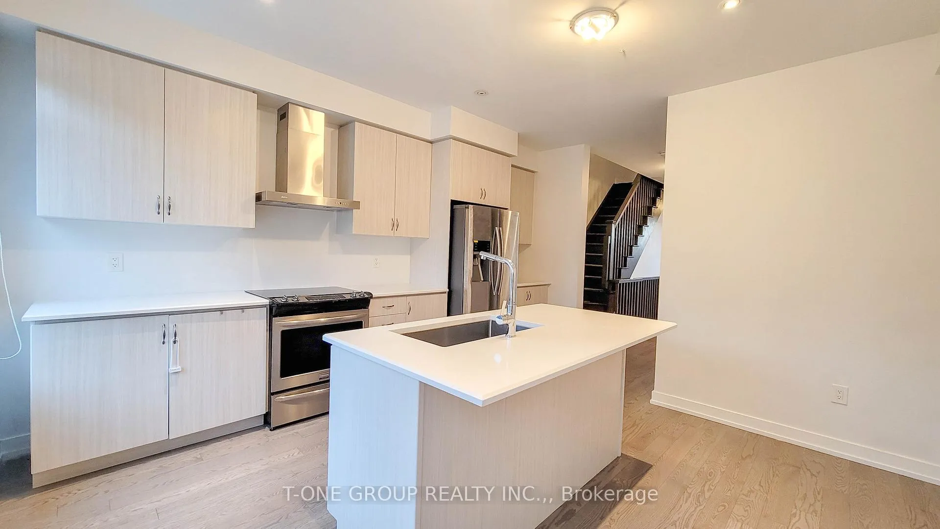 Photo 1 of 177 Salterton Circle, Vaughan, Rural Vaughan — HOMEH