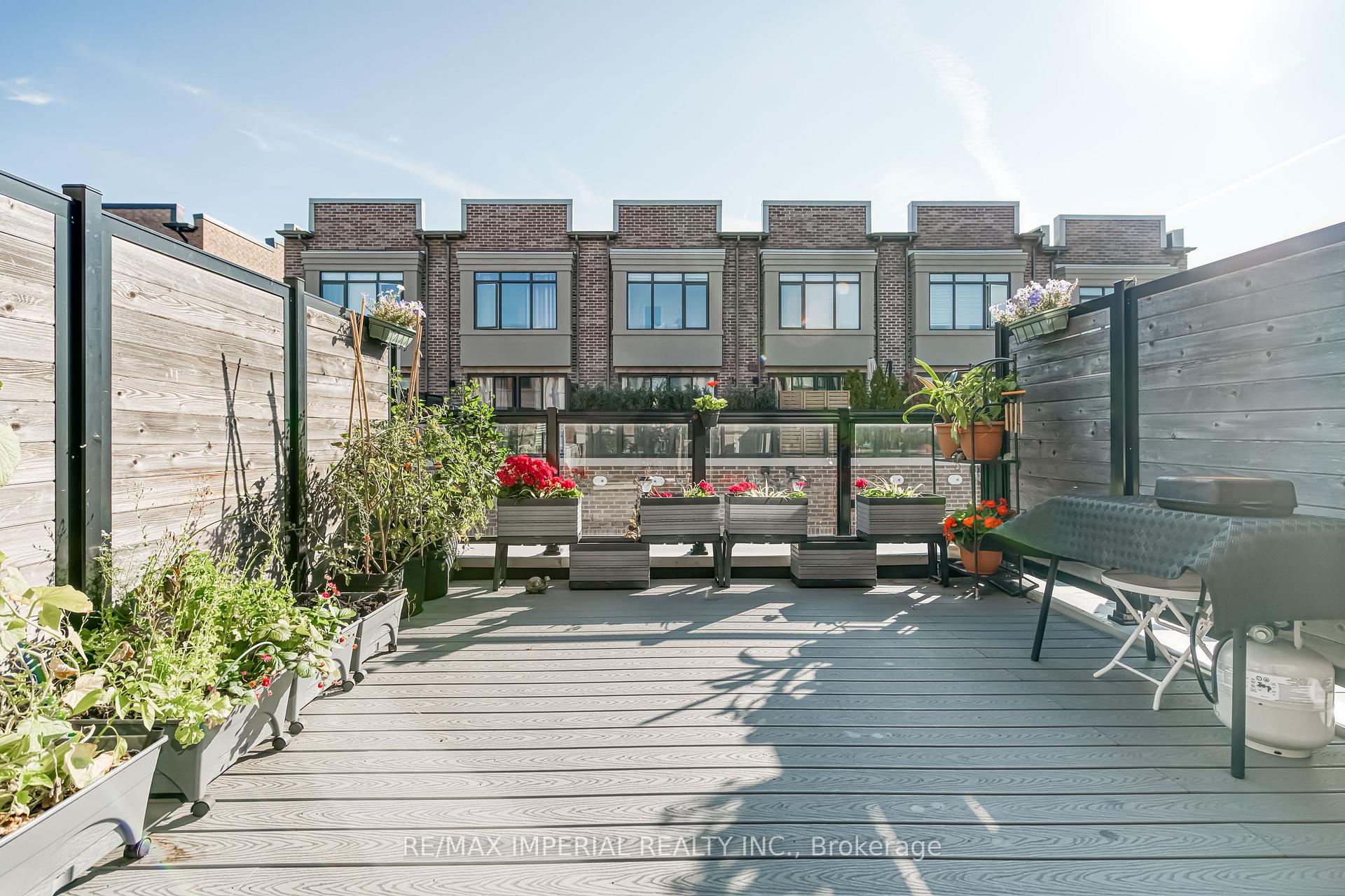 Photo 17 of 173 Salterton Circle, Vaughan, Rural Vaughan — HOMEH