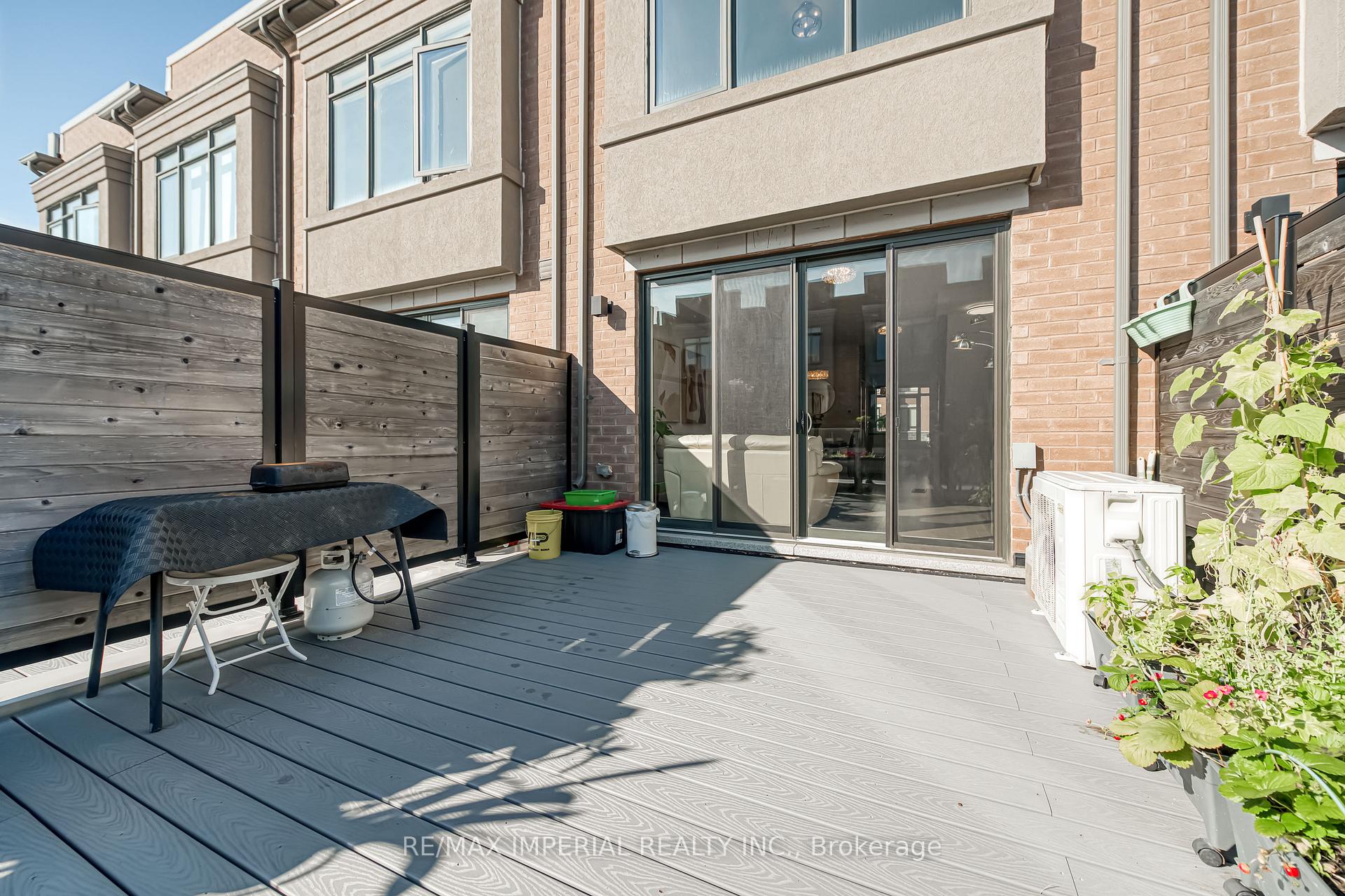 Photo 19 of 173 Salterton Circle, Vaughan, Rural Vaughan — HOMEH
