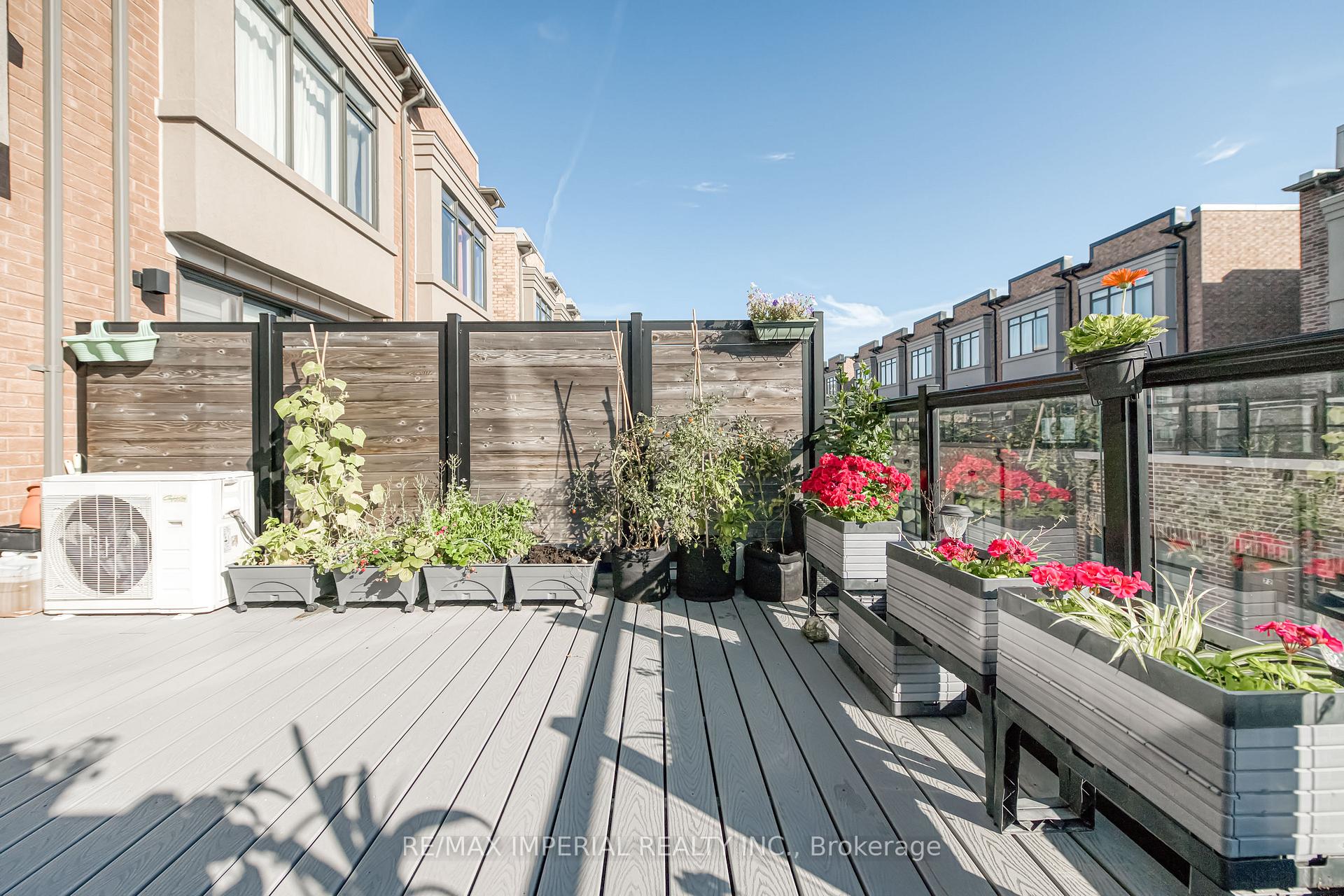 Photo 21 of 173 Salterton Circle, Vaughan, Rural Vaughan — HOMEH