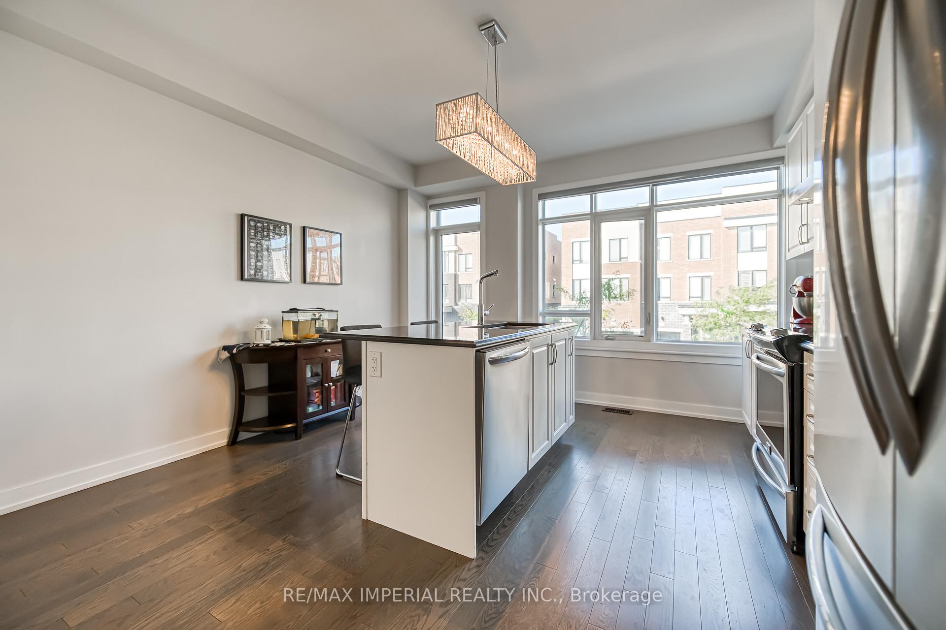 Photo 24 of 173 Salterton Circle, Vaughan, Rural Vaughan — HOMEH