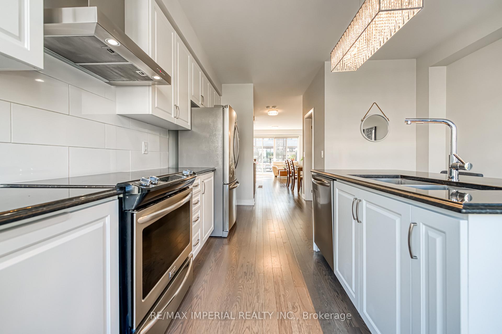 Photo 26 of 173 Salterton Circle, Vaughan, Rural Vaughan — HOMEH