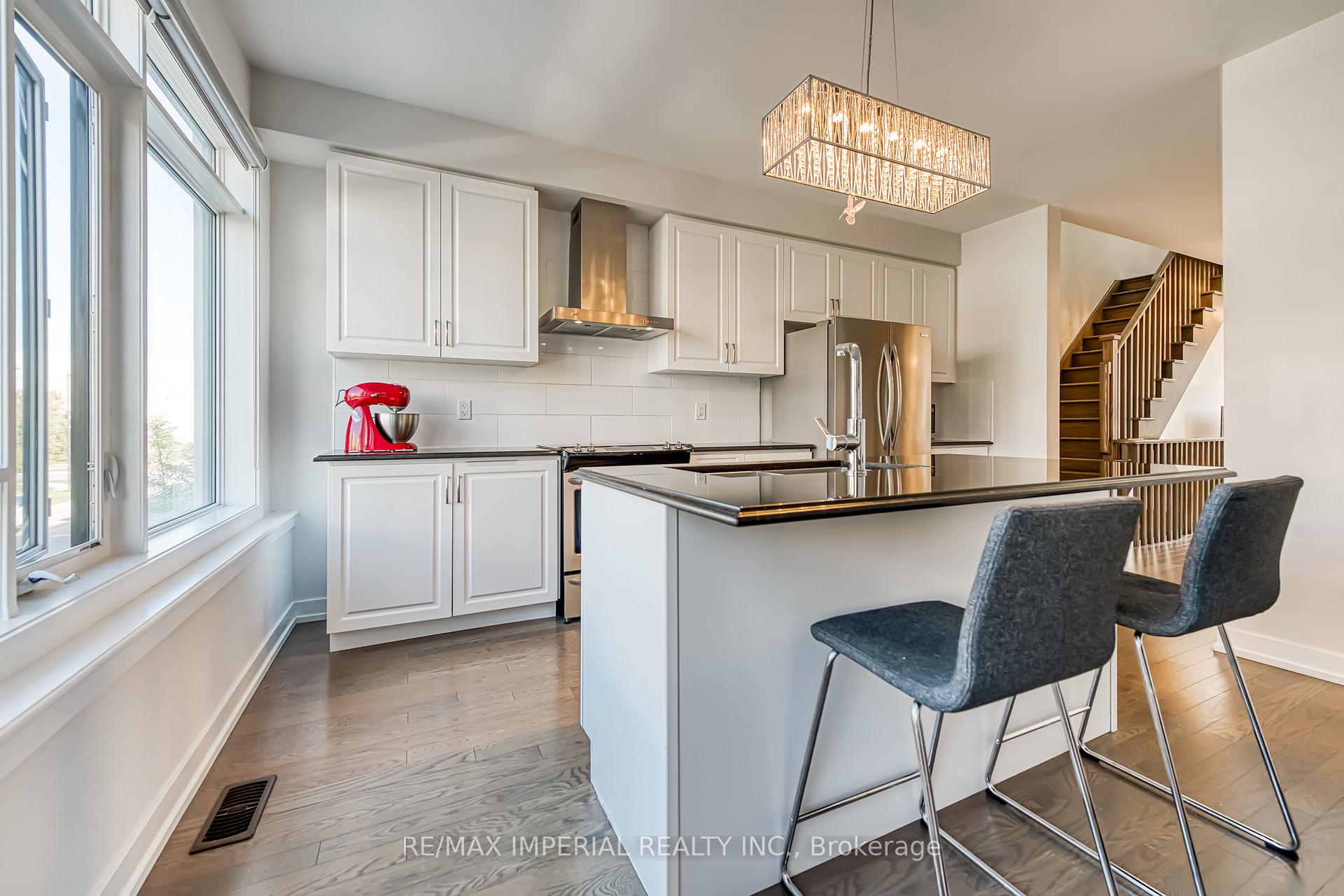Photo 27 of 173 Salterton Circle, Vaughan, Rural Vaughan — HOMEH