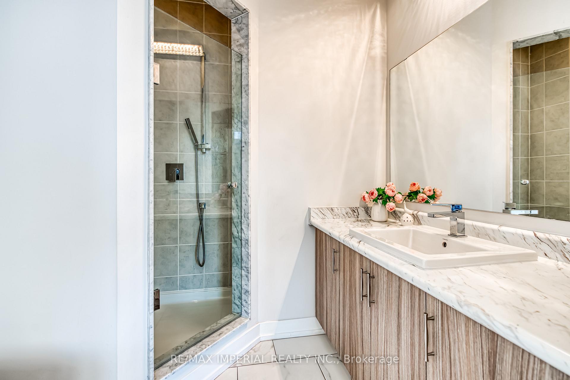 Photo 30 of 173 Salterton Circle, Vaughan, Rural Vaughan — HOMEH