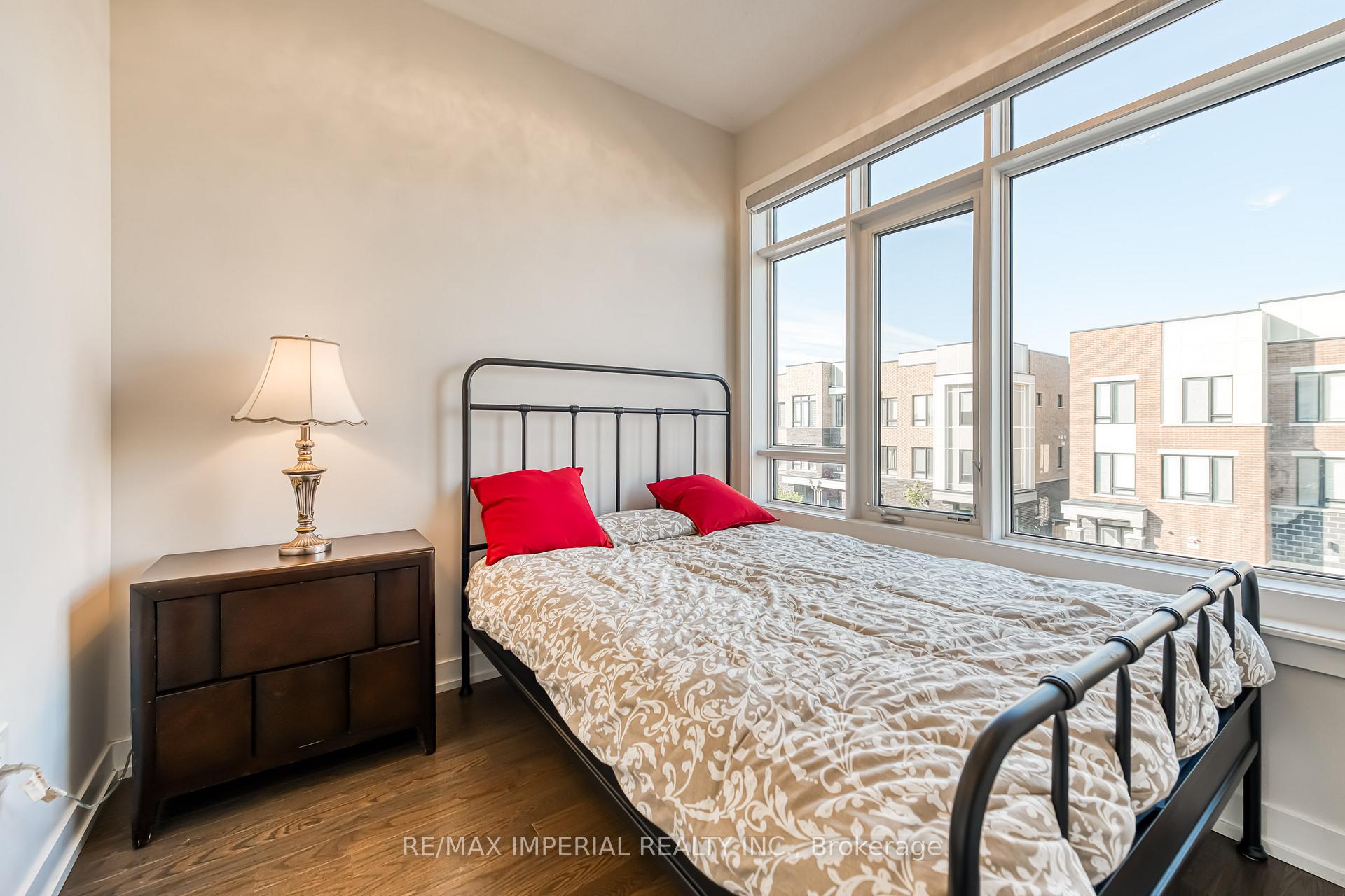 Photo 35 of 173 Salterton Circle, Vaughan, Rural Vaughan — HOMEH