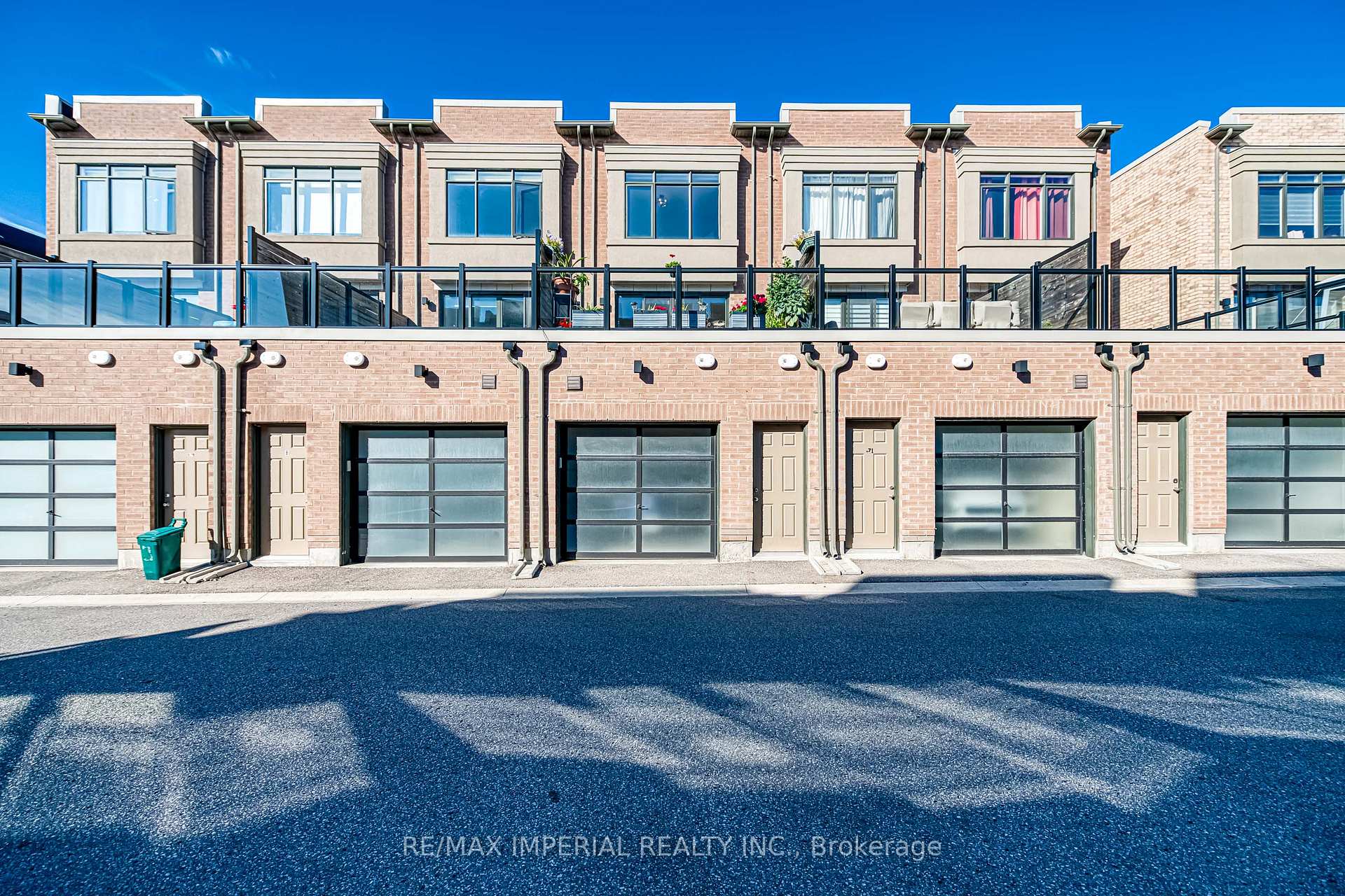 Photo 39 of 173 Salterton Circle, Vaughan, Rural Vaughan — HOMEH
