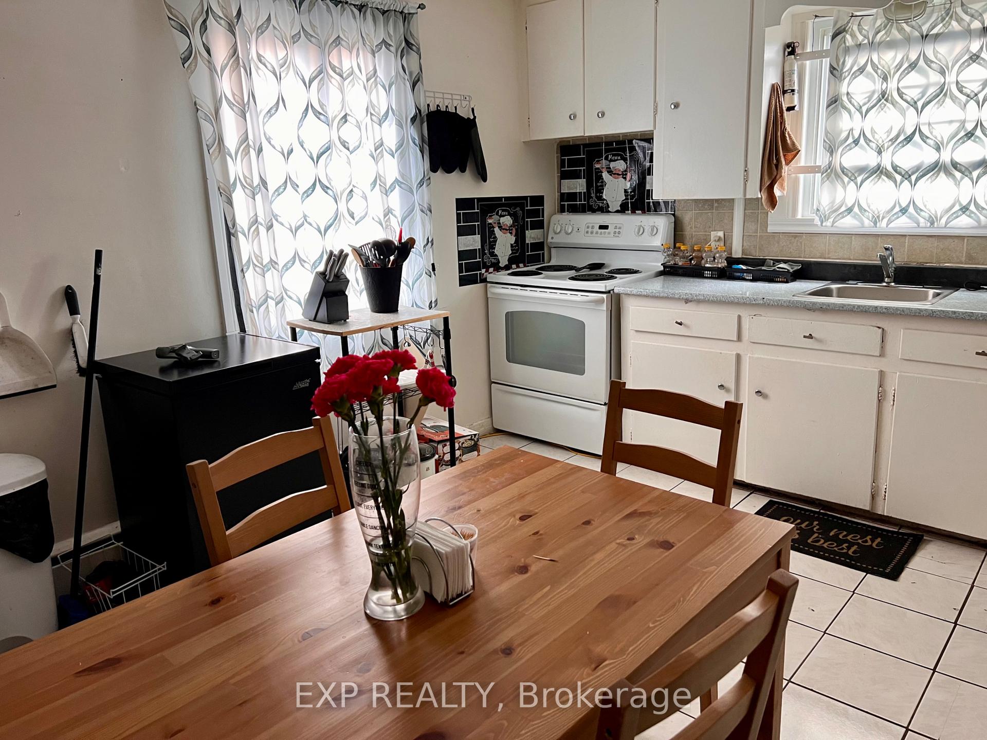 Photo 13 of 269 Ste Anne Street, Ottawa, Vanier — HOMEH