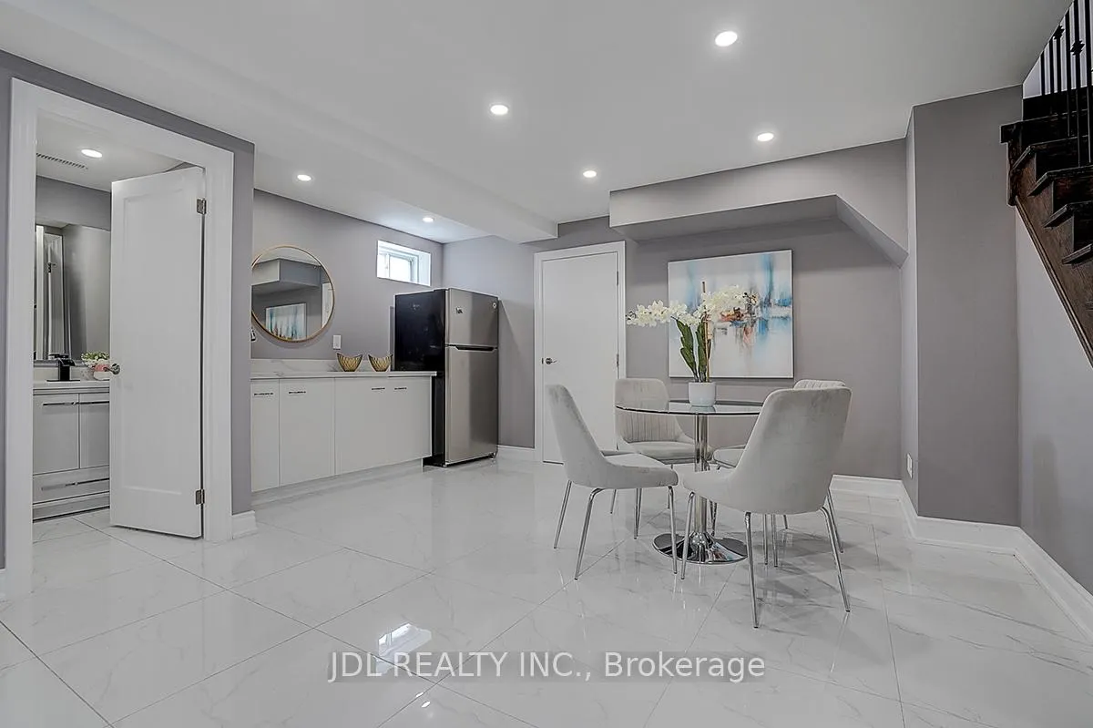Photo 38 of 1 Alex Black Street, Vaughan, Patterson — HOMEH