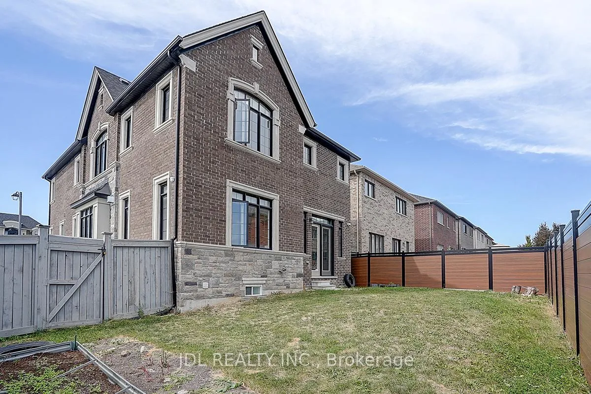 Photo 49 of 1 Alex Black Street, Vaughan, Patterson — HOMEH