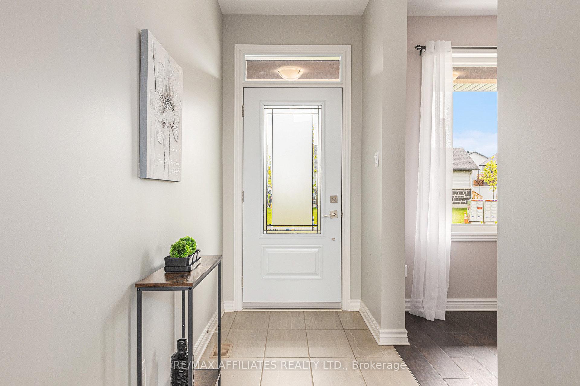 Photo 2 of 137 Seabert Drive, Arnprior — HOMEH