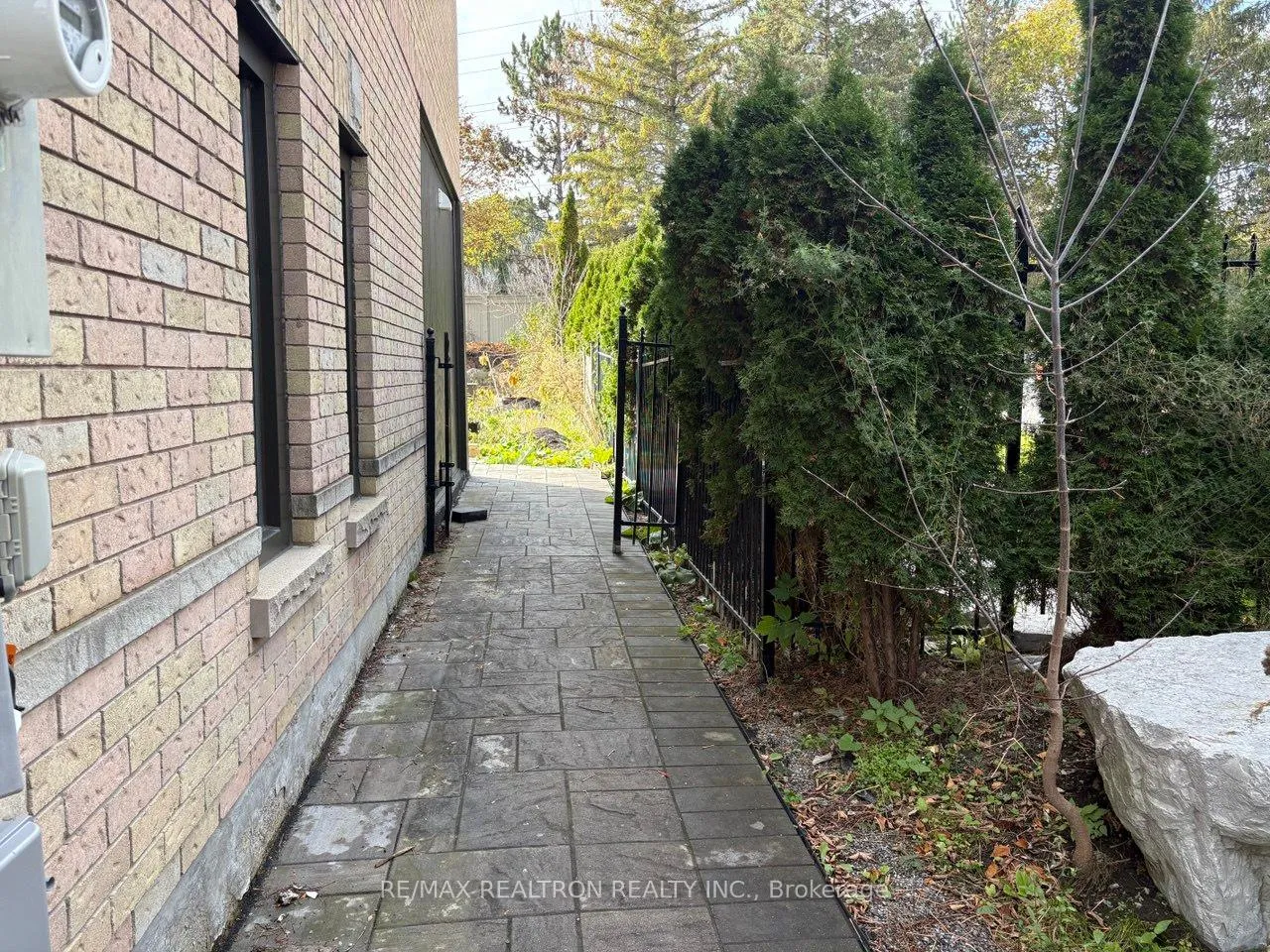 Photo 2 of Unit Basement Unit 2, 206 Corner Ridge Road, Aurora, Aurora Highlands — HOMEH