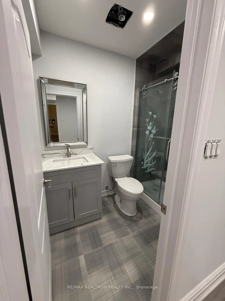 Photo 10 of Unit Basement Unit 2, 206 Corner Ridge Road, Aurora, Aurora Highlands — HOMEH