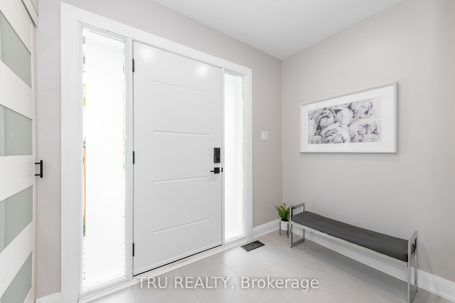 Photo 5 of 381 North River Road, Ottawa, Vanier — HOMEH
