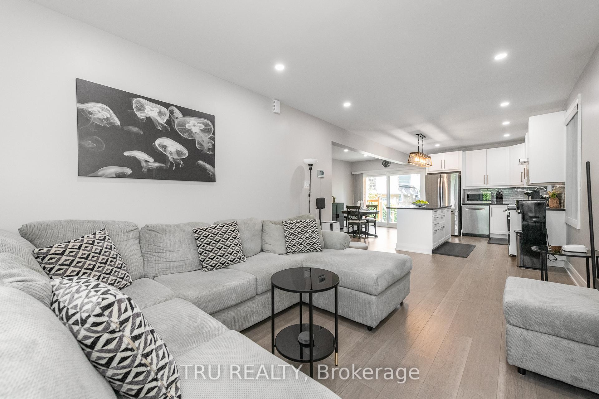 Photo 8 of 381 North River Road, Ottawa, Vanier — HOMEH