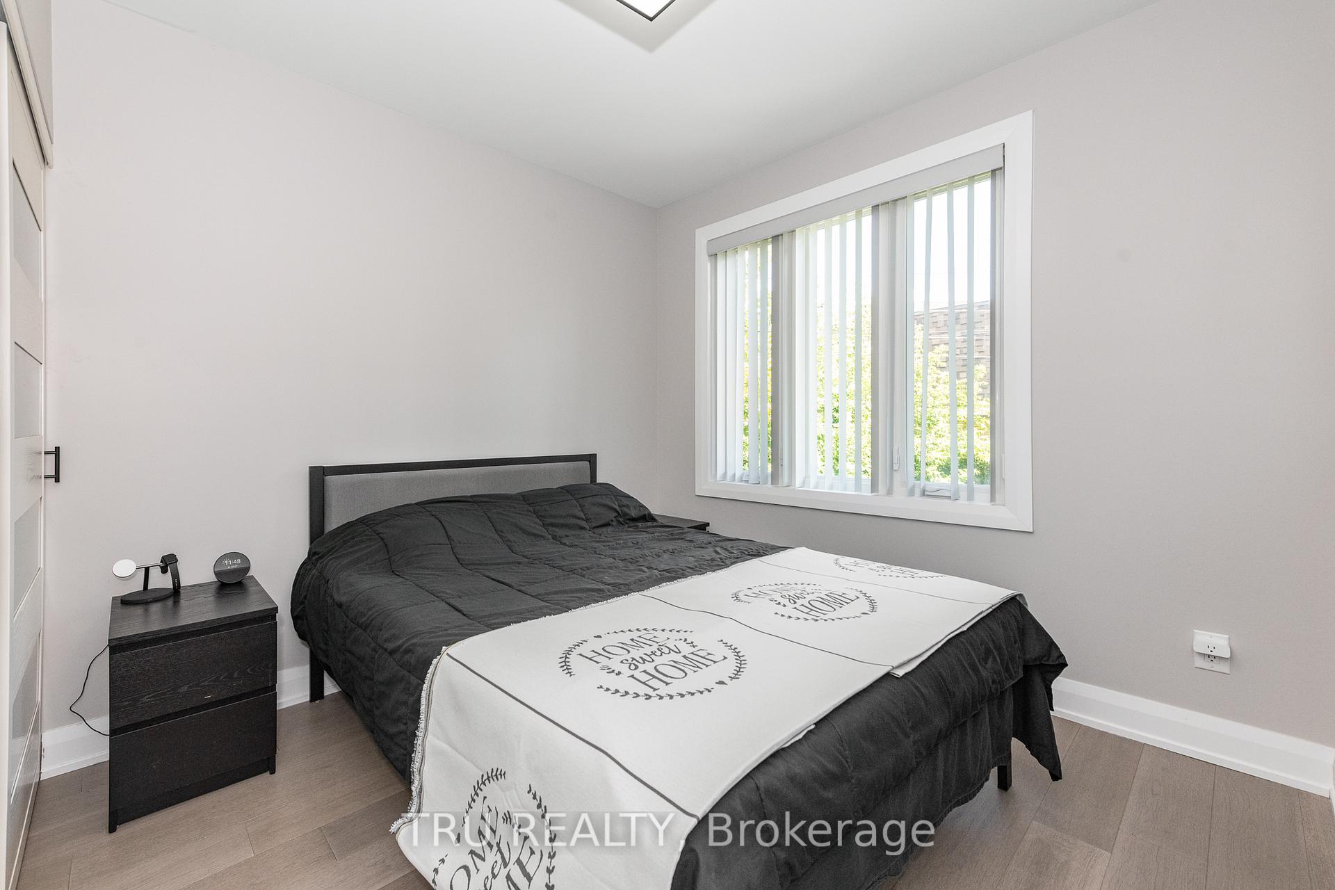 Photo 13 of 381 North River Road, Ottawa, Vanier — HOMEH