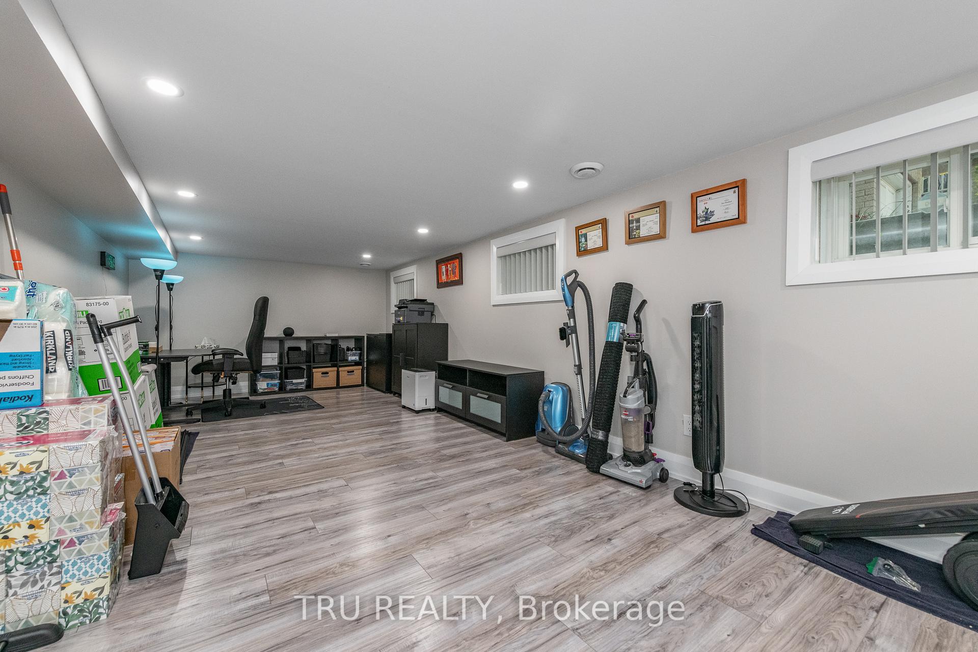 Photo 32 of 381 North River Road, Ottawa, Vanier — HOMEH