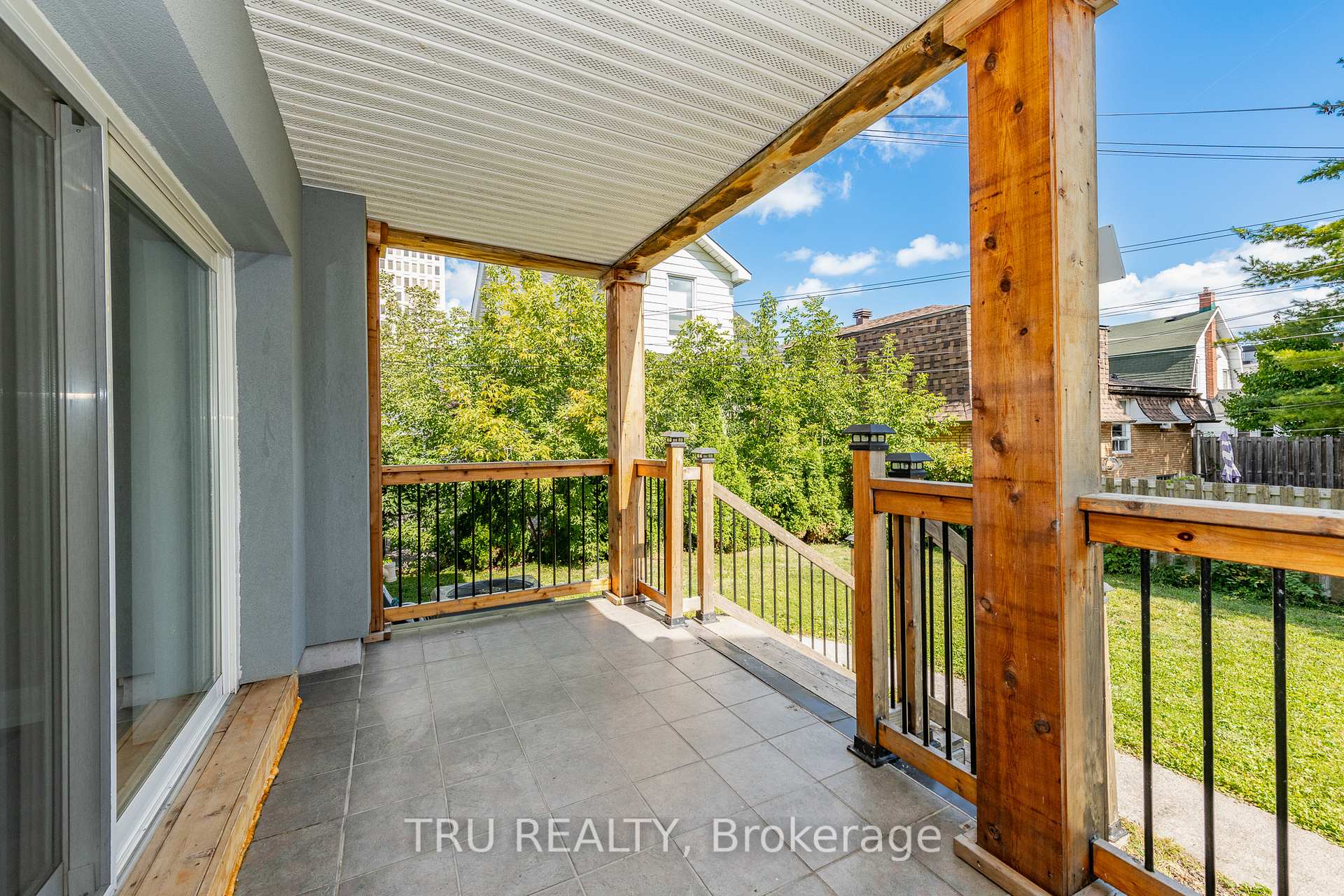 Photo 40 of 381 North River Road, Ottawa, Vanier — HOMEH