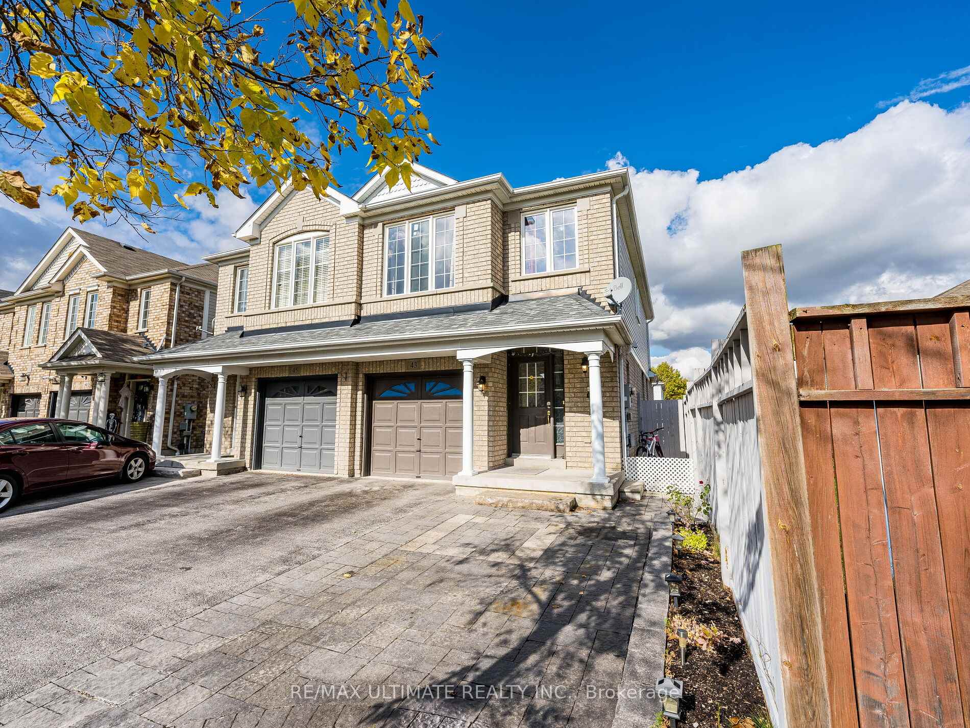 Photo 3 of 43 Tozer Crescent, Ajax, Northwest Ajax — HOMEH