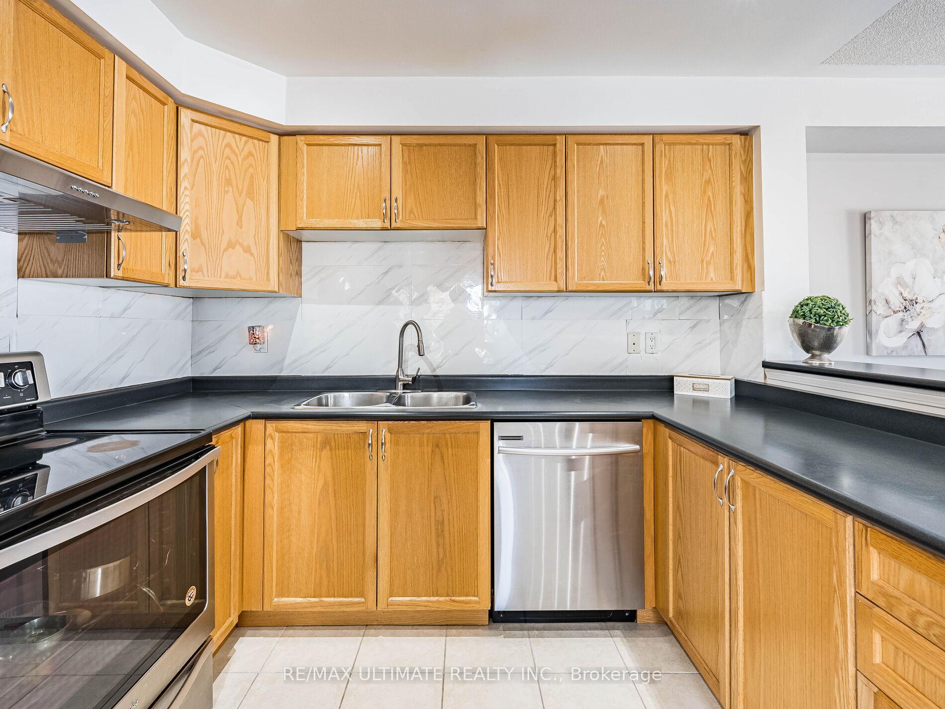 Photo 34 of 43 Tozer Crescent, Ajax, Northwest Ajax — HOMEH